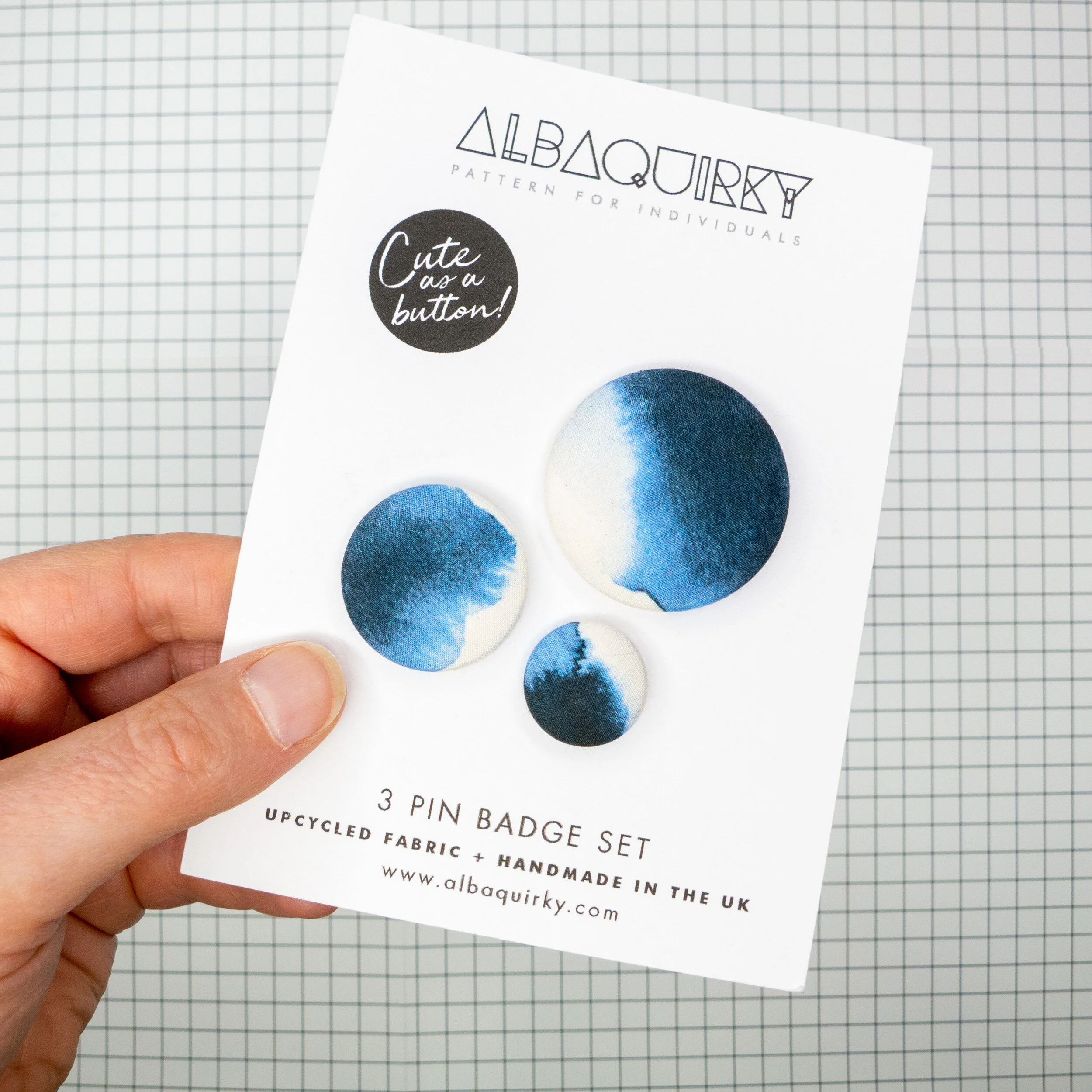 05_albaquirky_pin_badge_blurred_shadows.jpg