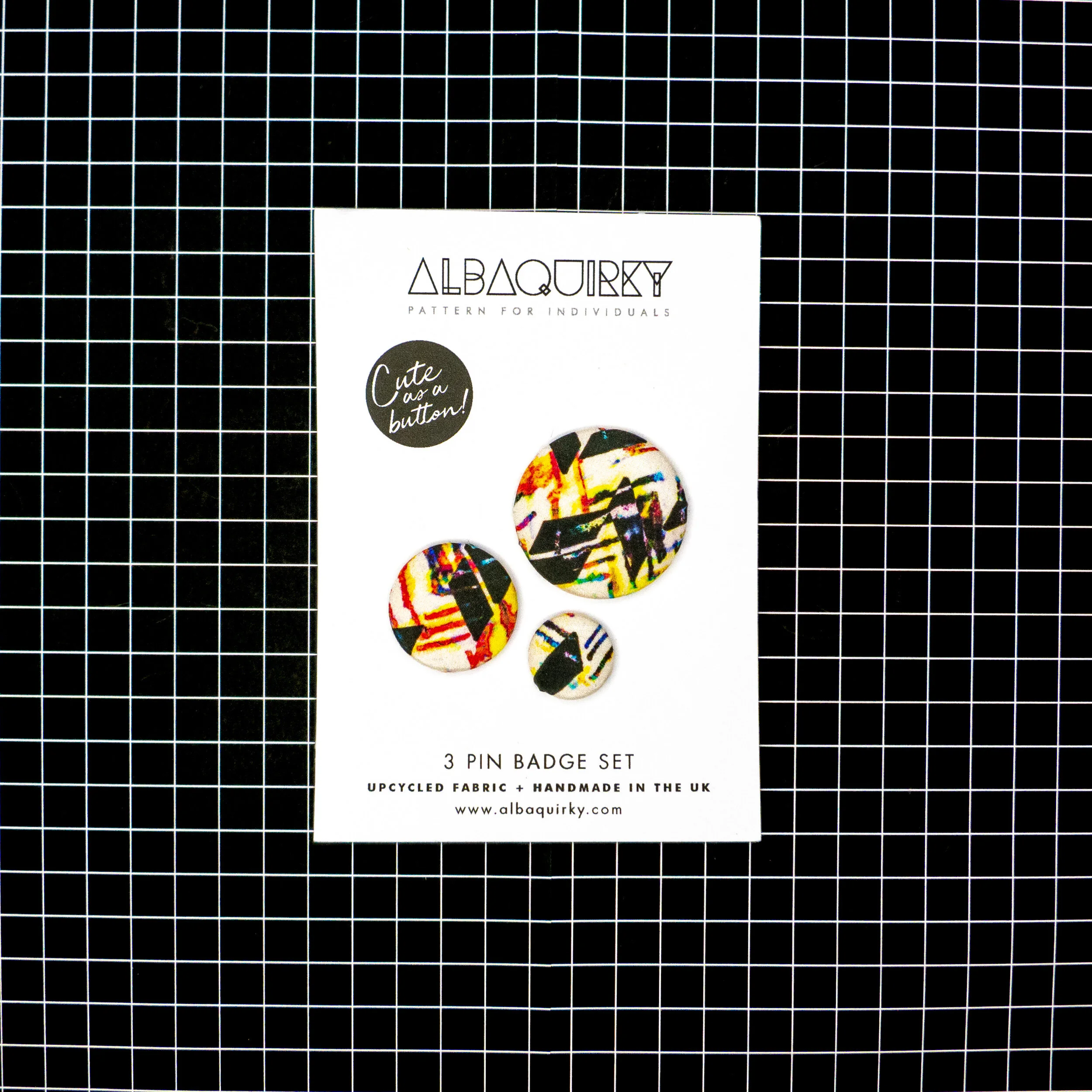 02_albaquirky_pin_badge_afrika_flickering.jpg