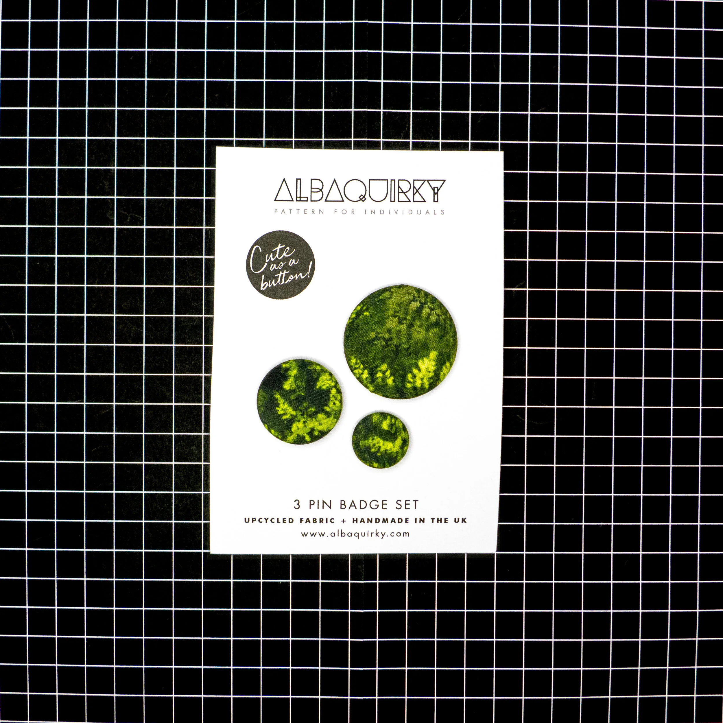 02_albaquirky_pin_badge_fern.jpg