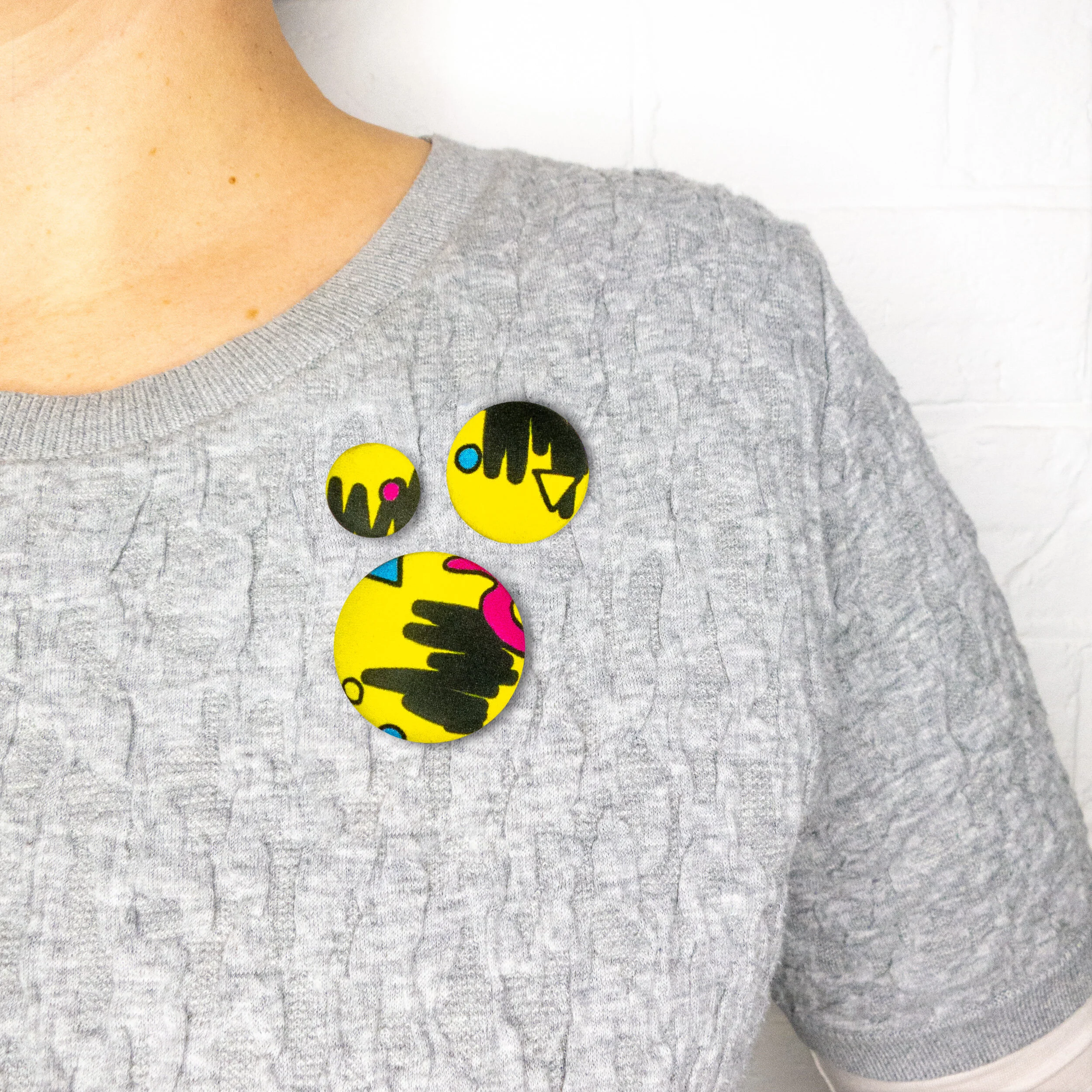 04_albaquirky_pin_badge_memphis.jpg