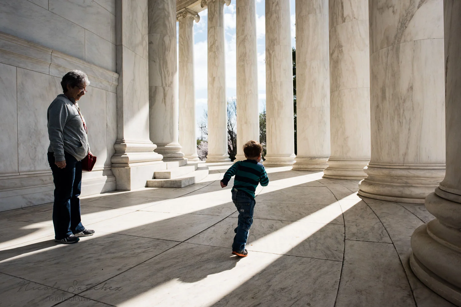 DC family documentary and lifestyle photography, Jefferson Memorial