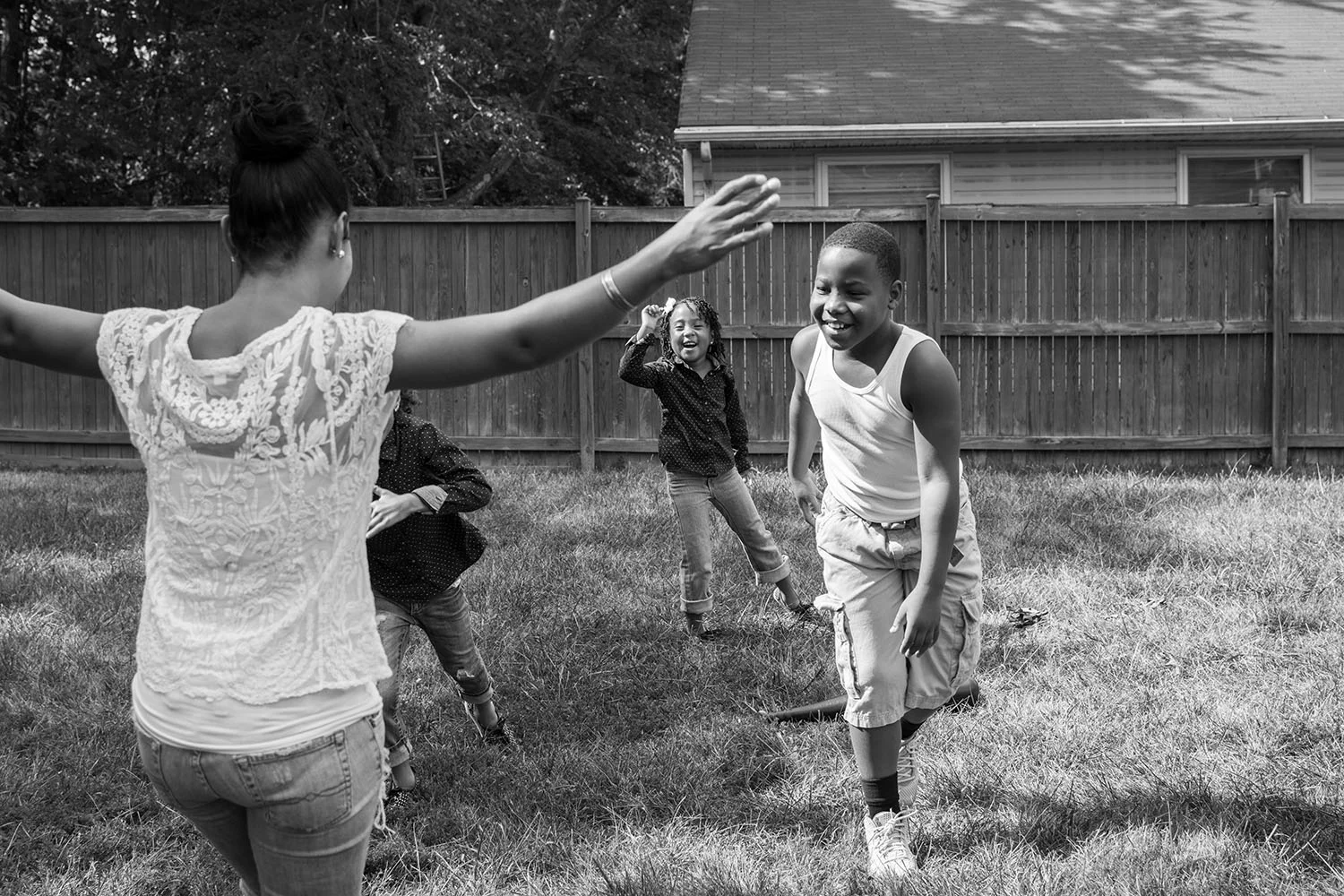 Northern Virginia Family Photography Backyard Family Play