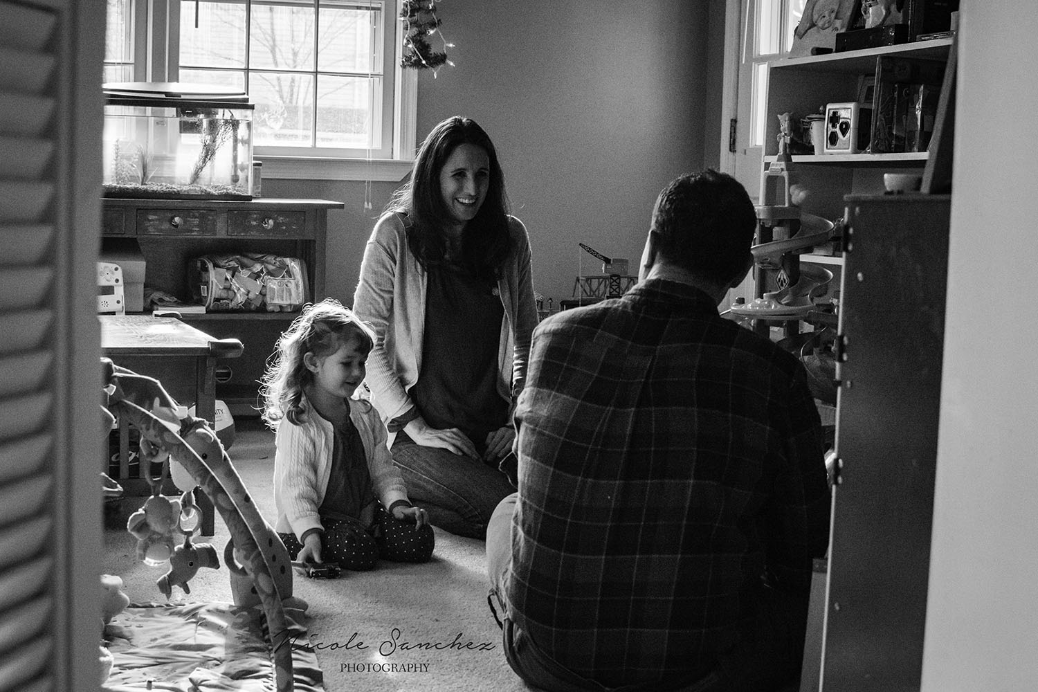 Relaxed family moment, in-home documentary session