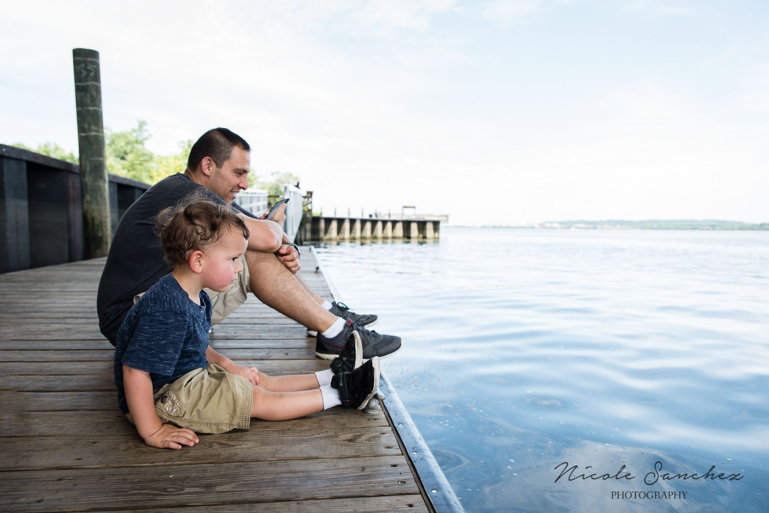 Documentary_Family_Photography_Jones_Point_Park_Alexandria.jpg