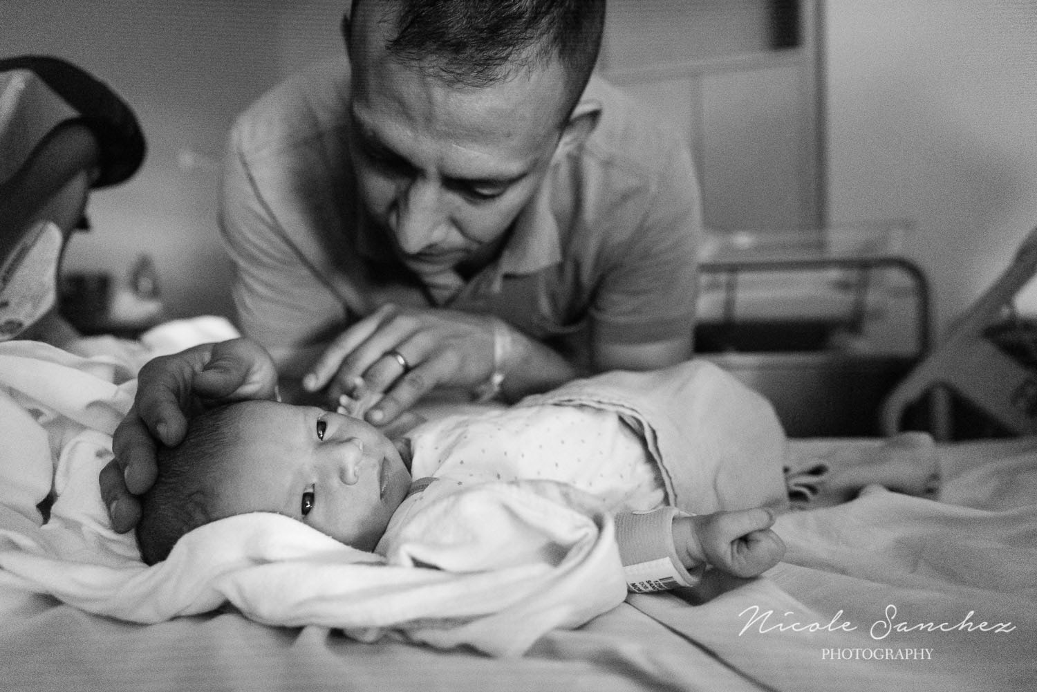 Documenting-Newborn-Moments-Northern-Virginia-Family-Photographer-1.jpg