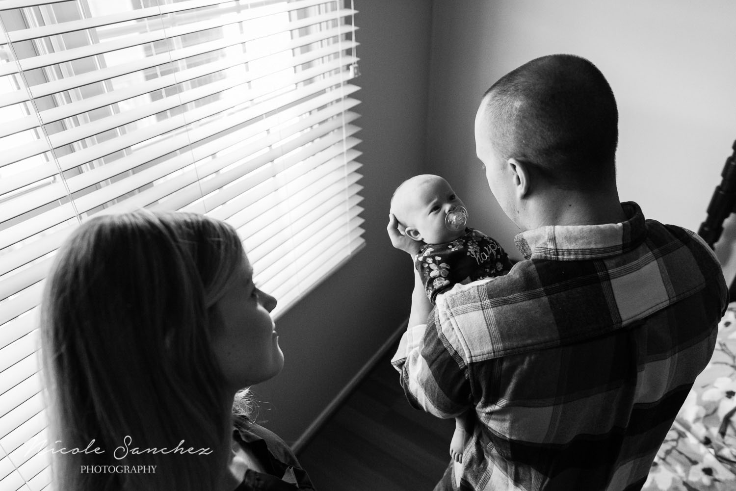 In-home-family-photography-session-nicole-sanchez-northern-virginia-documentary-photographer-16.jpg