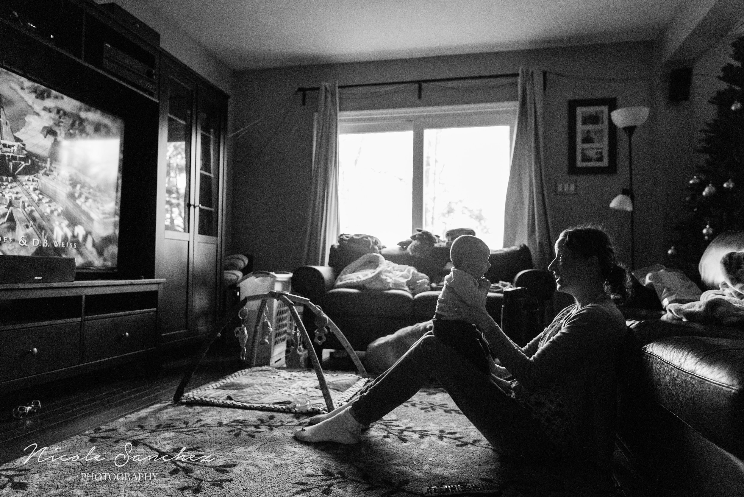 Around-Our-Clocks-Documentary-Blog-Circle-December-nicole-sanchez-northern-virginia-family-photographer-3.jpg