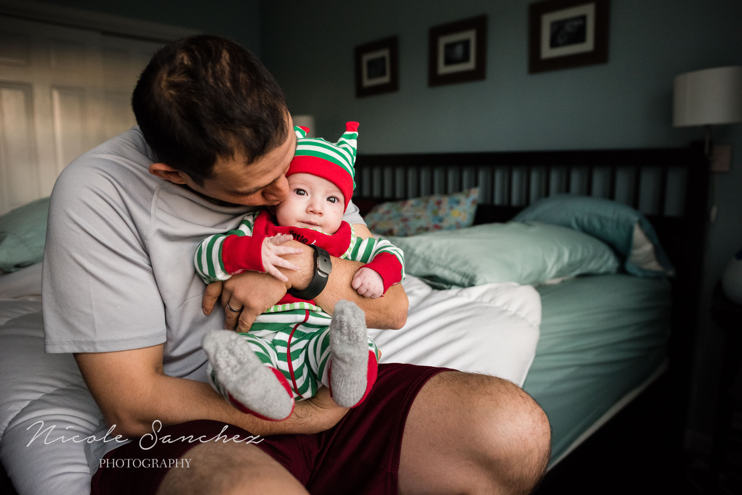 photographing-holiday-traditions-nicole-sanchez-northern-virginia-family-photographer-2.jpg