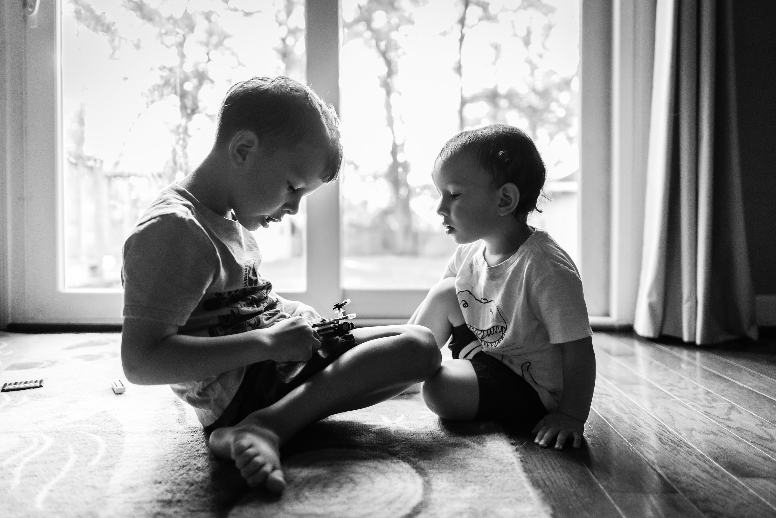 Brothers playing legos together by Northern Virginia Family Photographer Nicole Sanchez