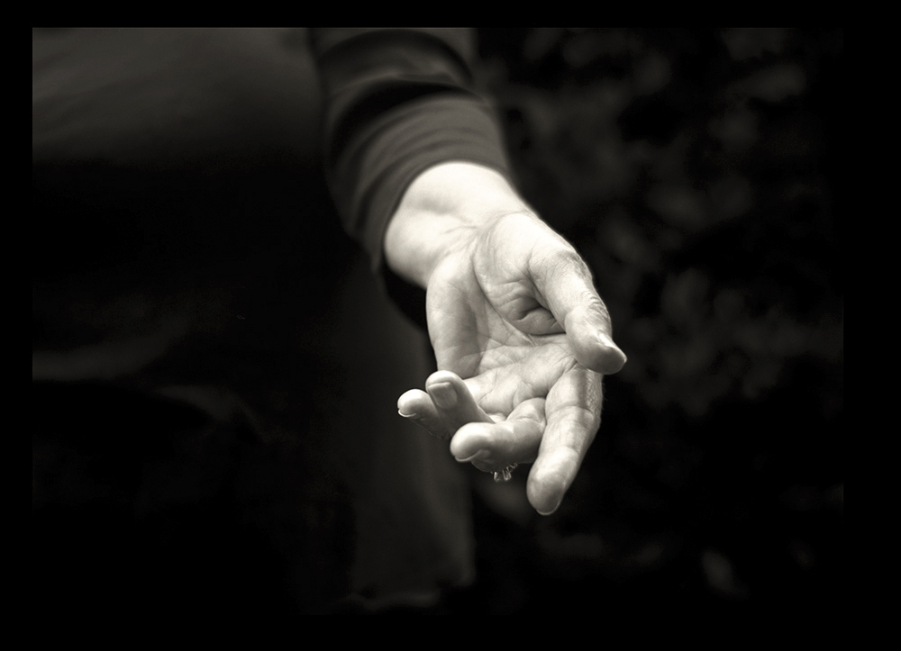  MOM’S HAND REACHING 