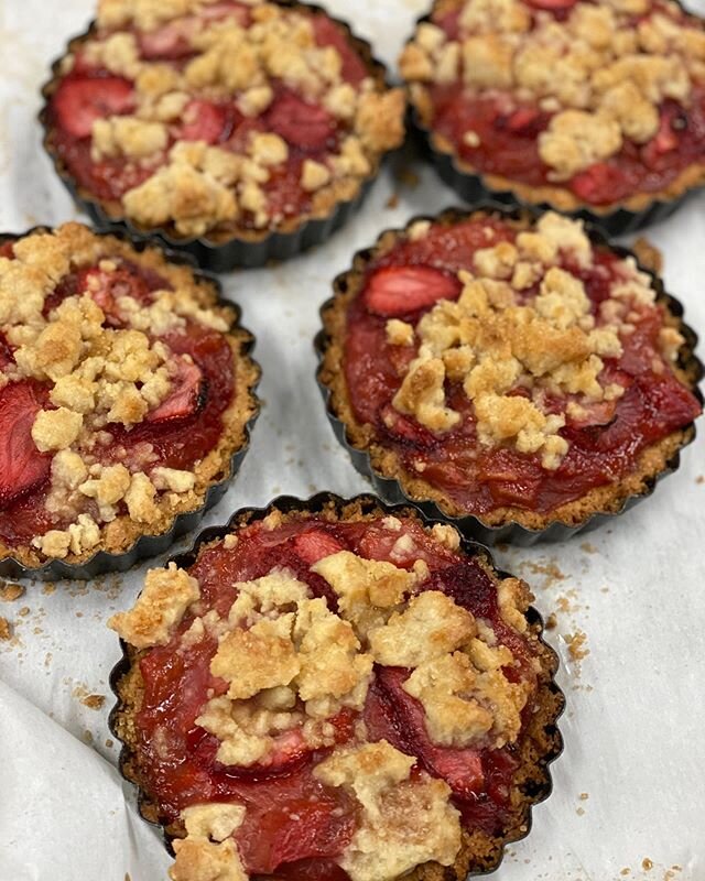 Strawberry rhubarb tarts! Check out our daily menu posted in our IG stories, on our website, and on Facebook. Looking forward to seeing you! #thursday