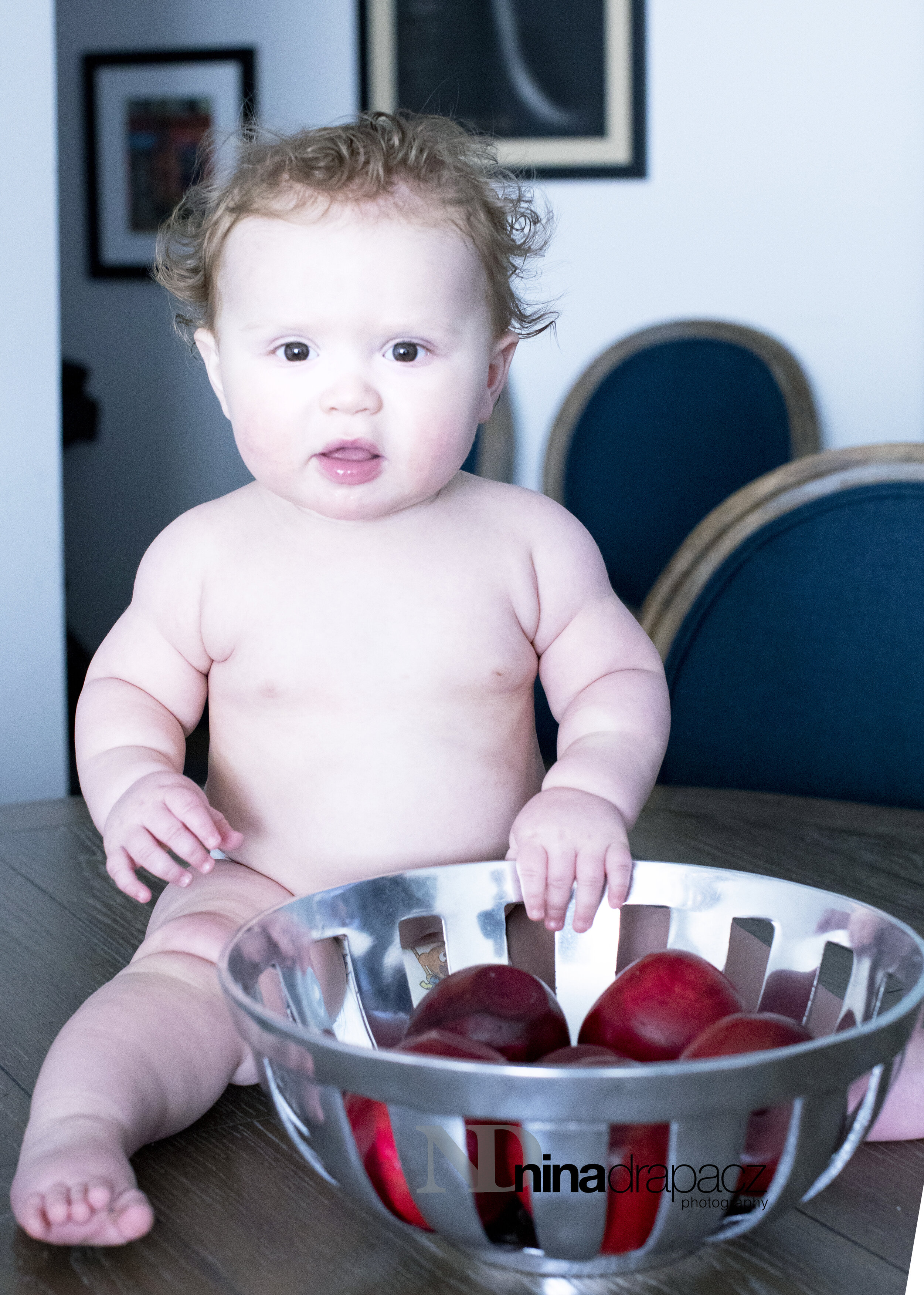 babywithapples.jpg