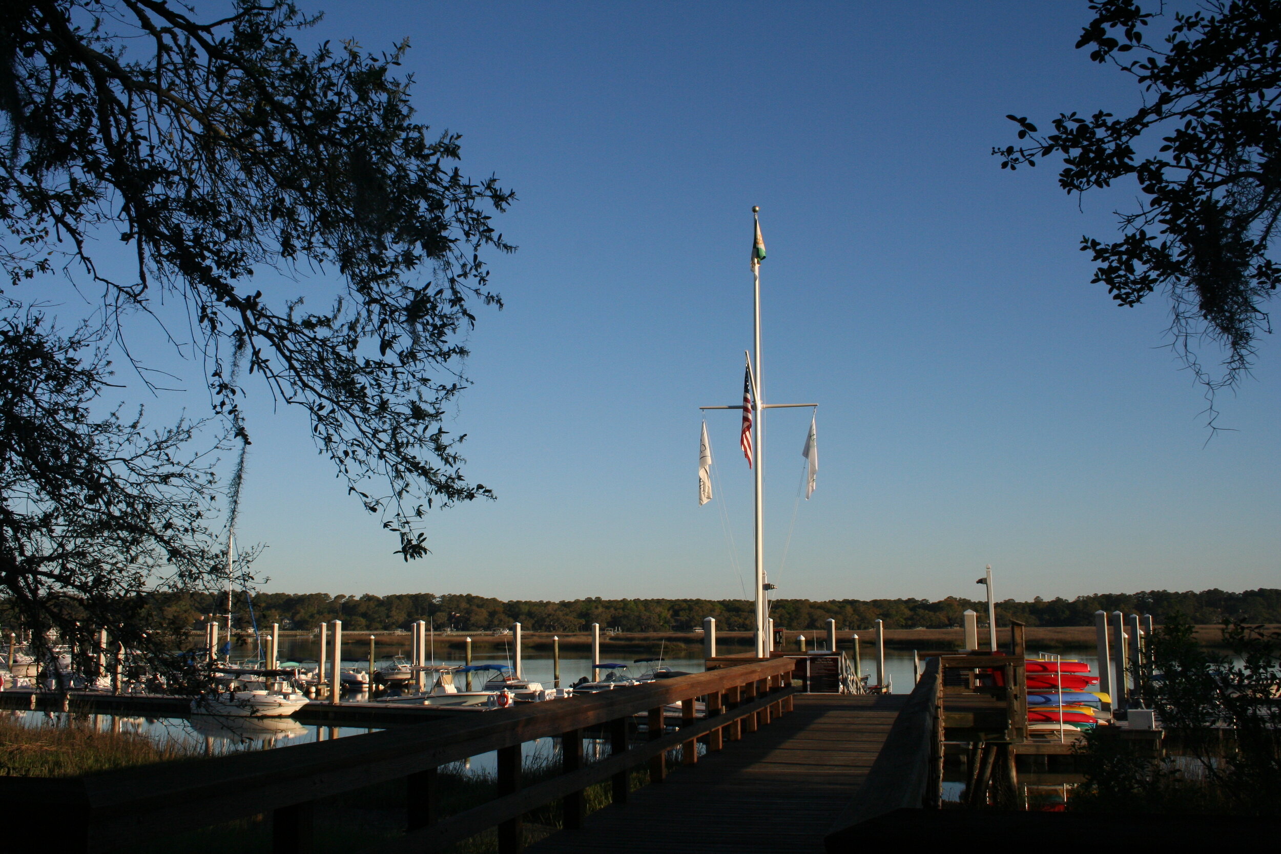flagpole at docks.JPG