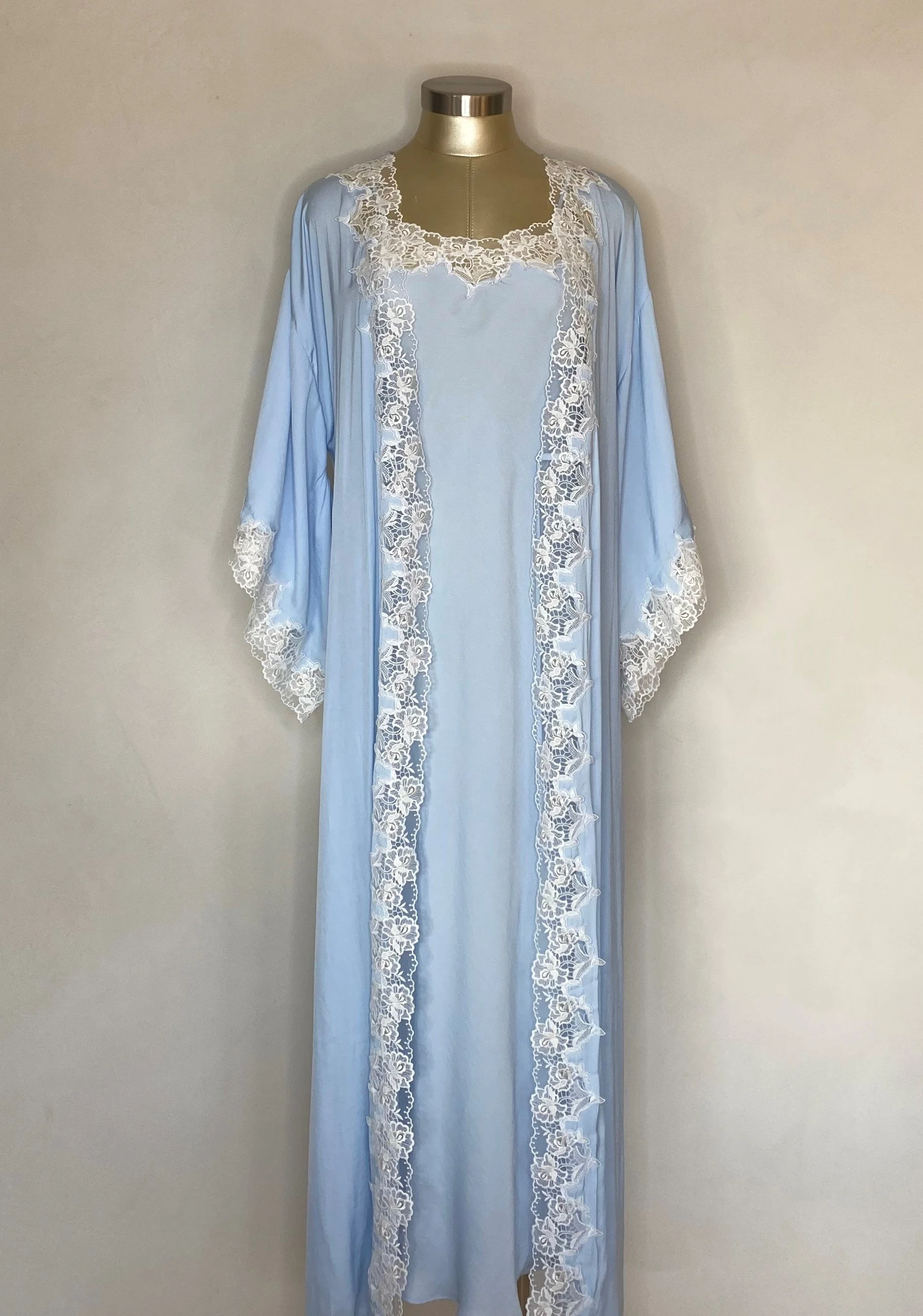 BW834 Glamour Robe main image 0