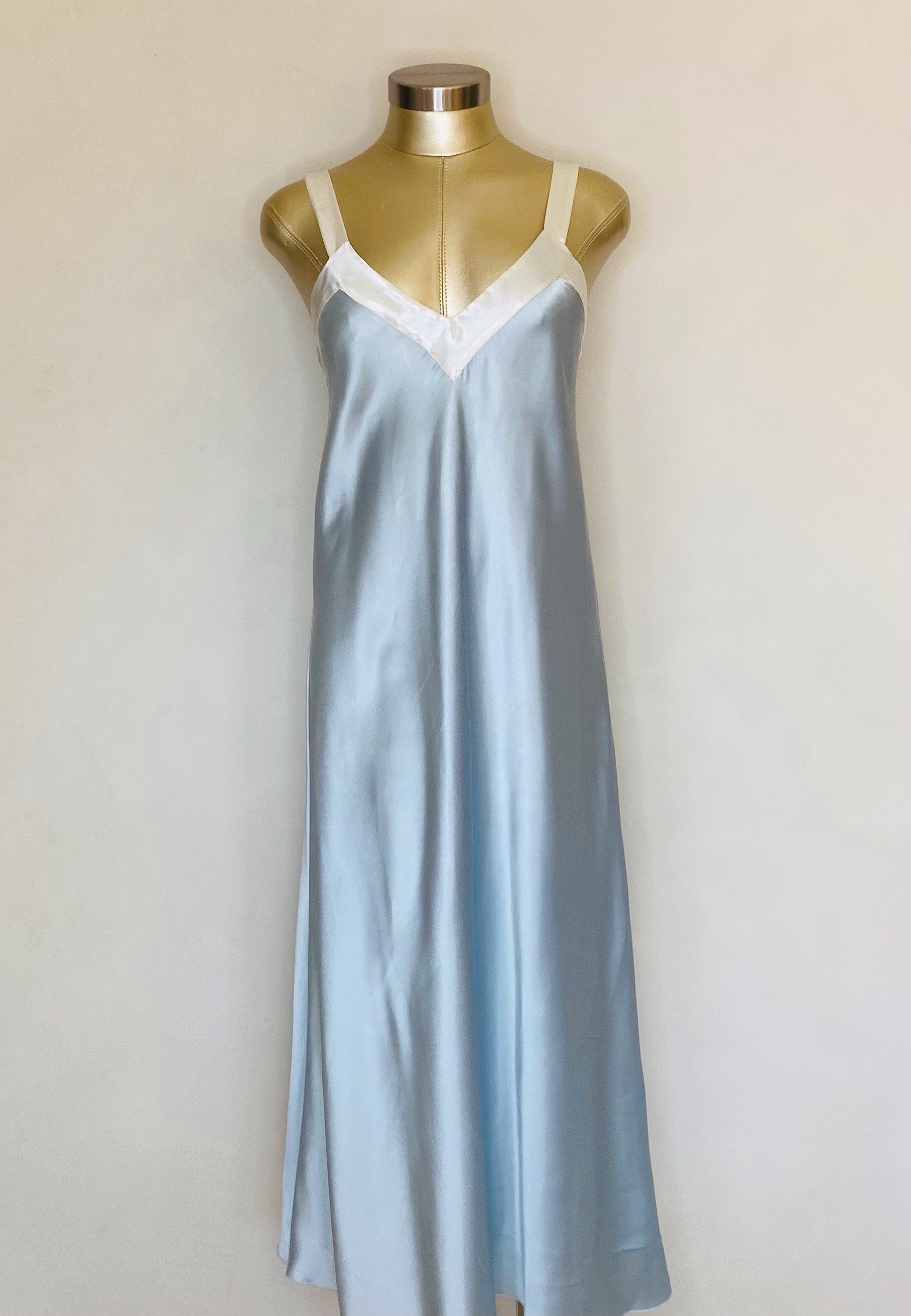 Priamo satin long nightgown