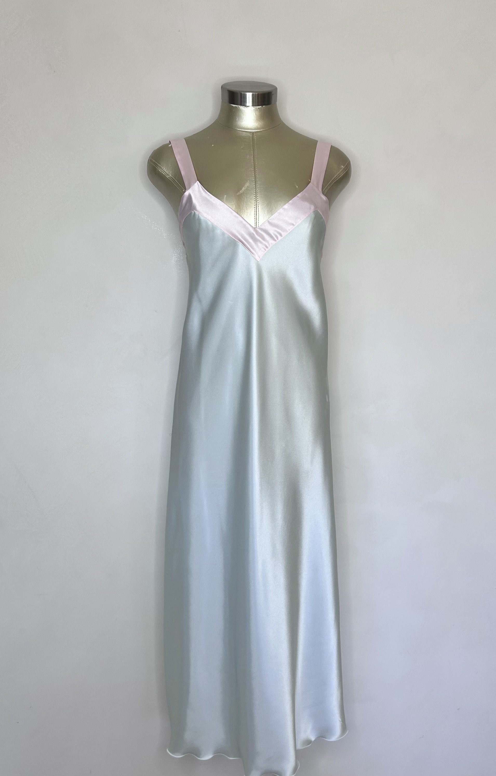 Priamo satin long nightgown