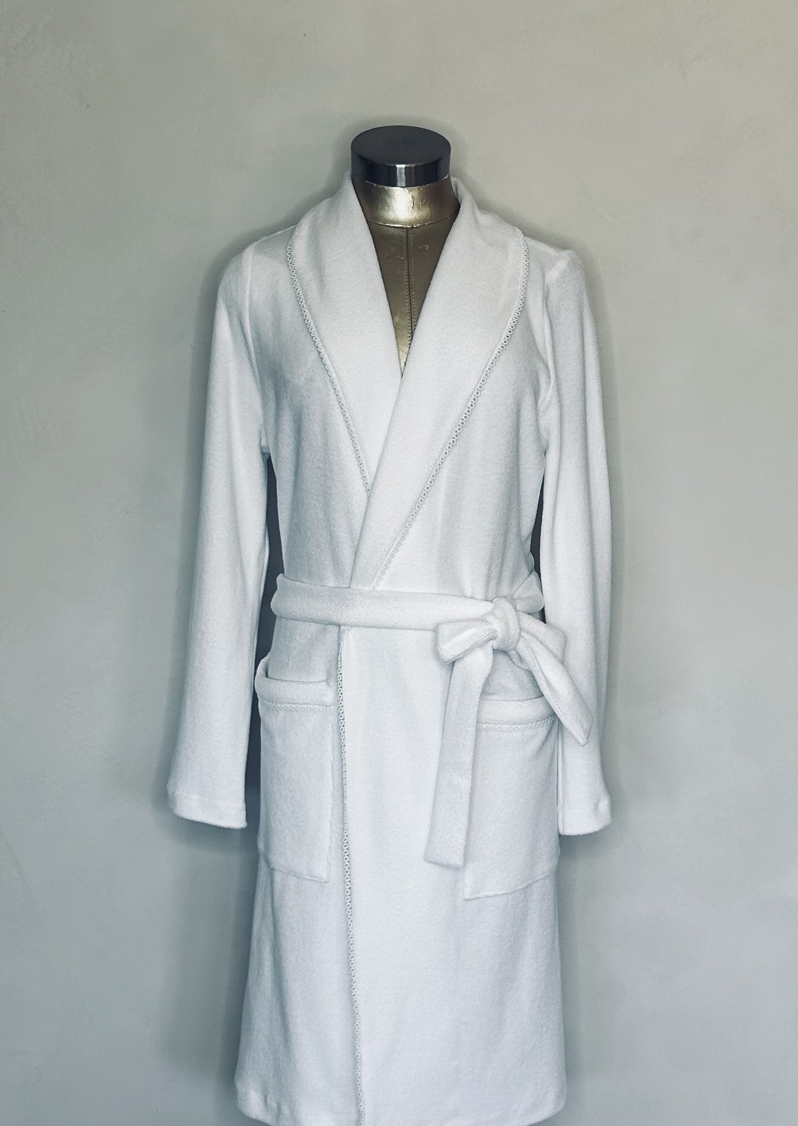 Pluto short wrap robe