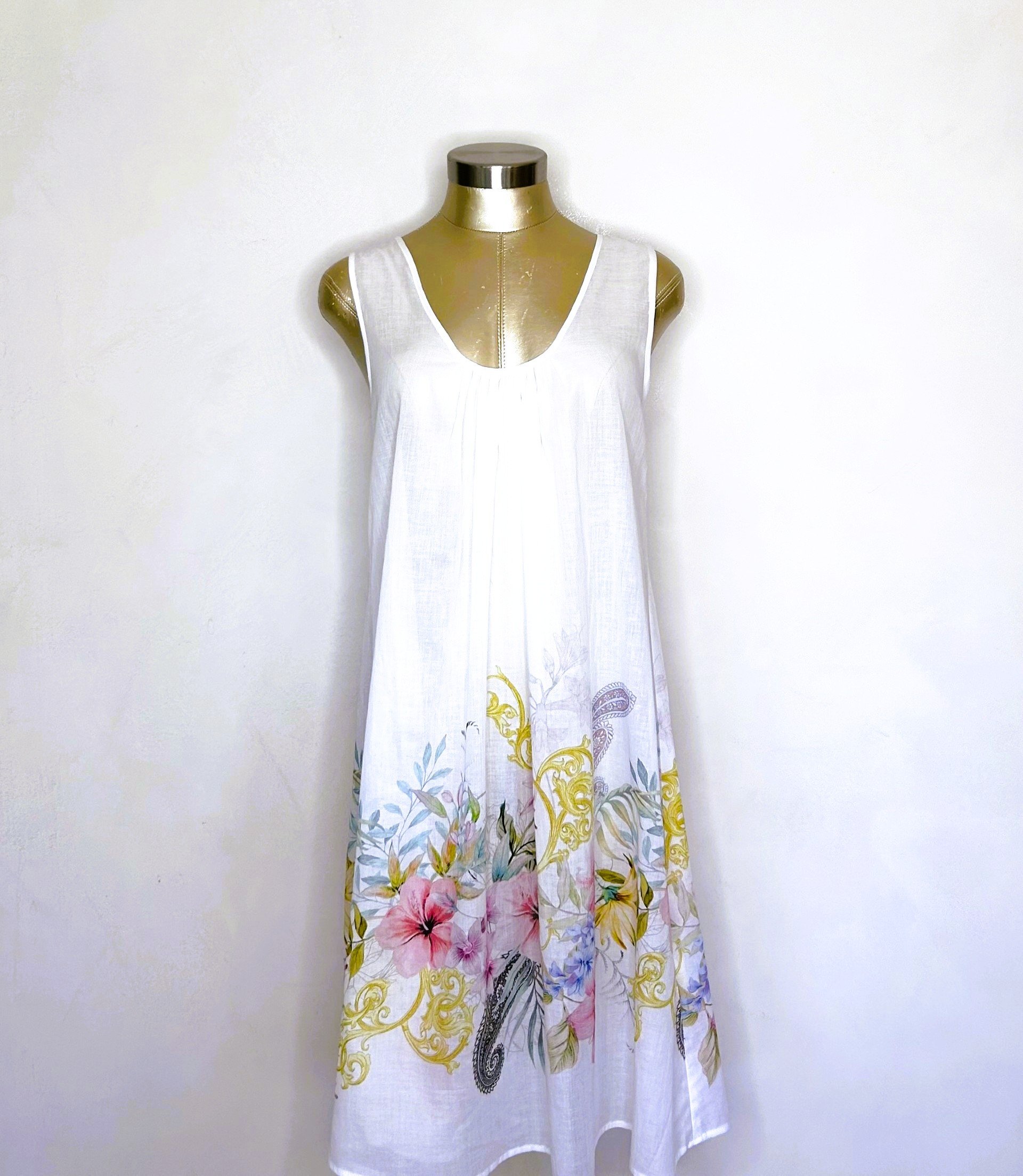 Eva Bitzer short nightgown