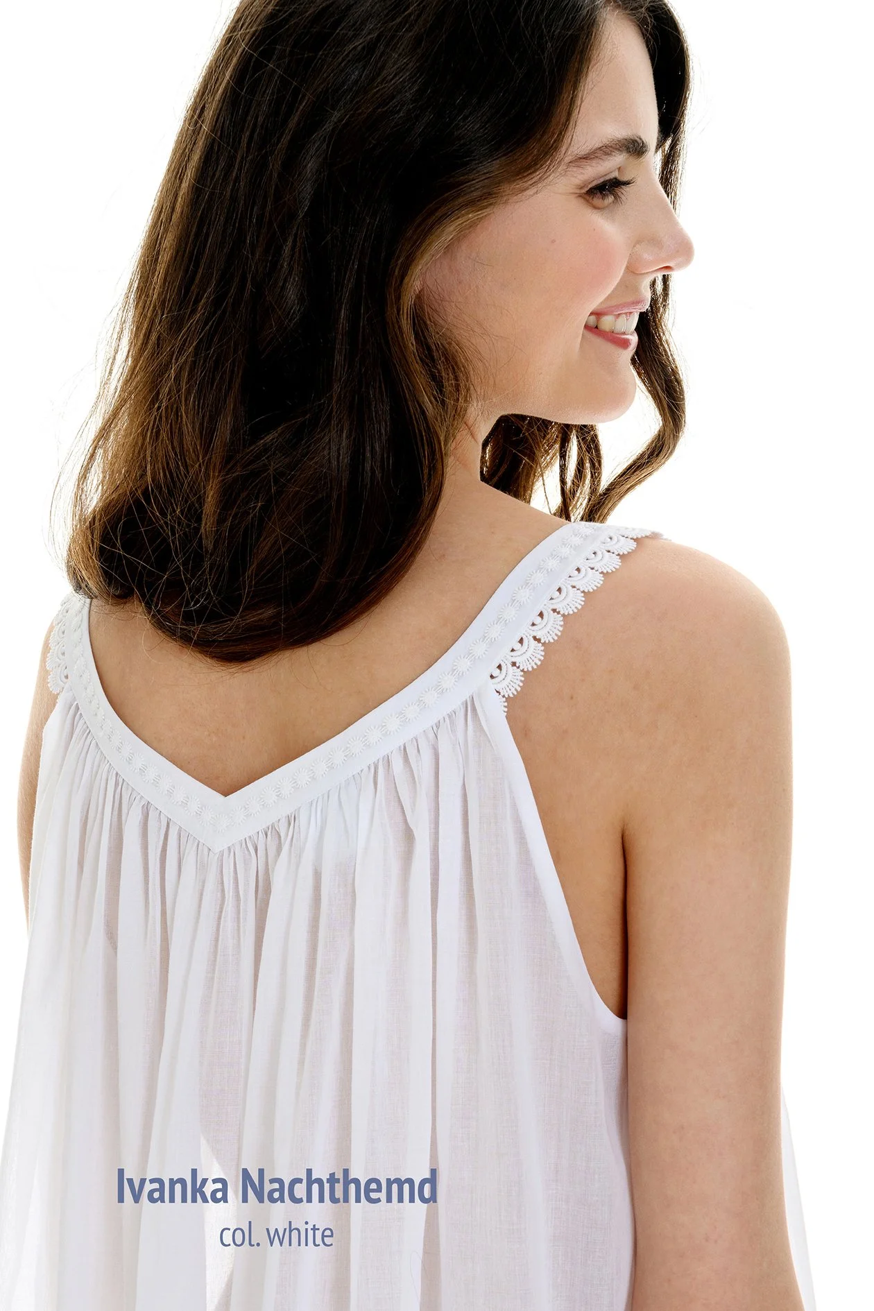 056_Ivanka Nachthemd-oA-weiss-4.jpg