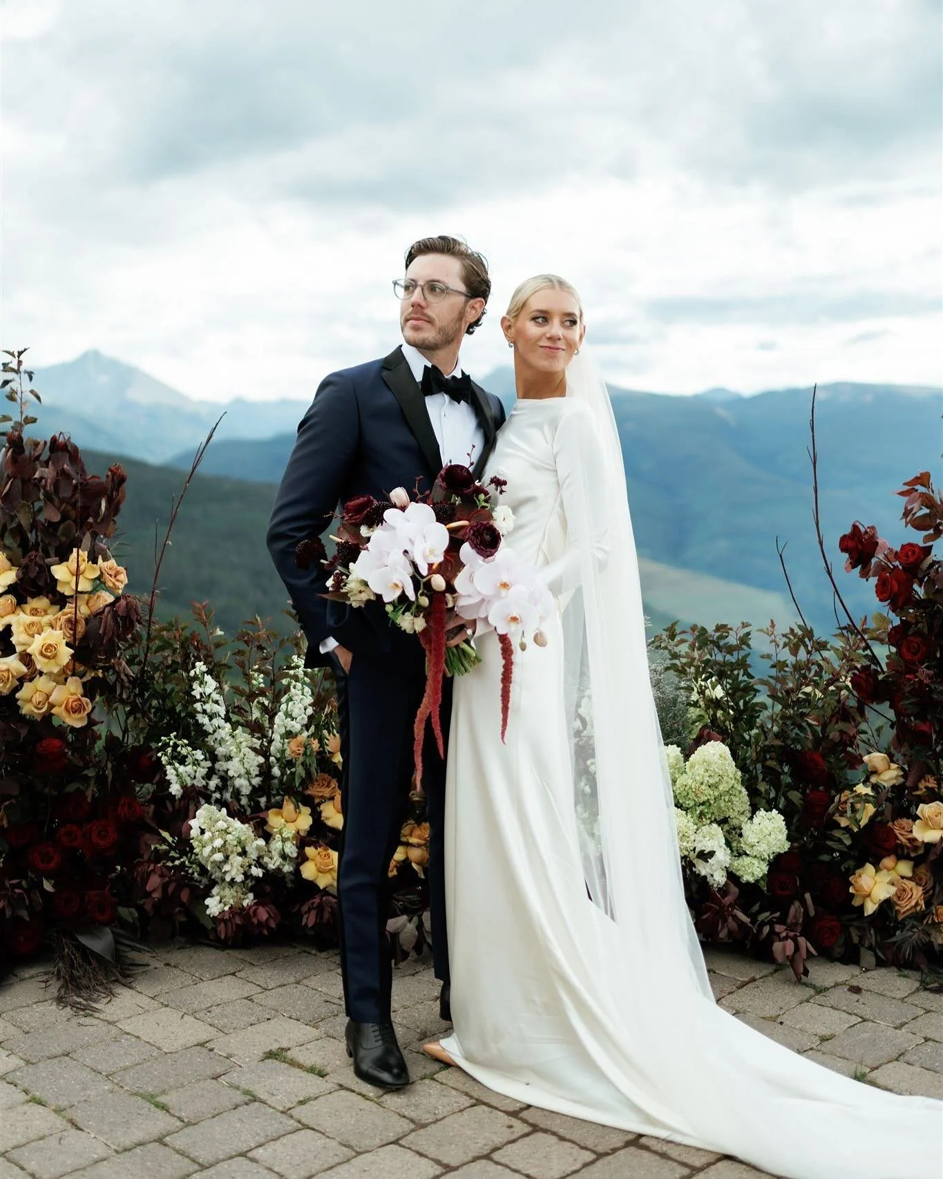 Oh, the drama&mdash;the good kind, of course.⁣⁣
⁣⁣
This weddings bold, sexy color palette made a statement we couldn&rsquo;t stop obsessing over. It turned heads, sparked conversation, and created a vibe that was impossible to forget.⁣⁣
⁣⁣
The contra