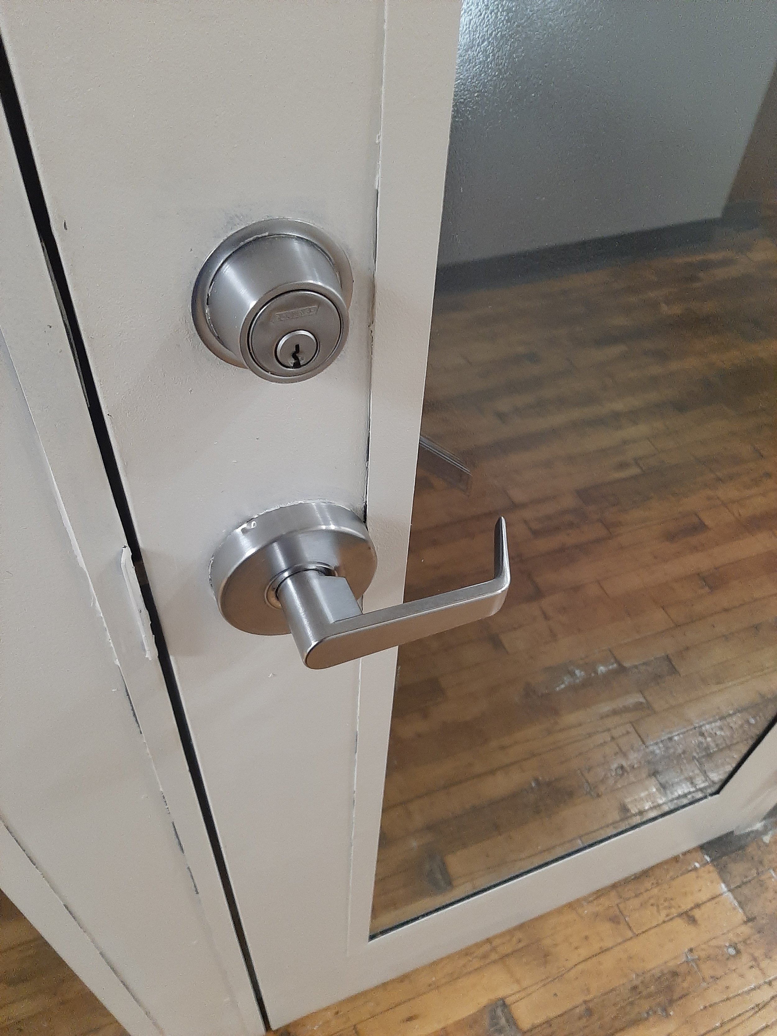 3rd floor unit 301 entrance handle