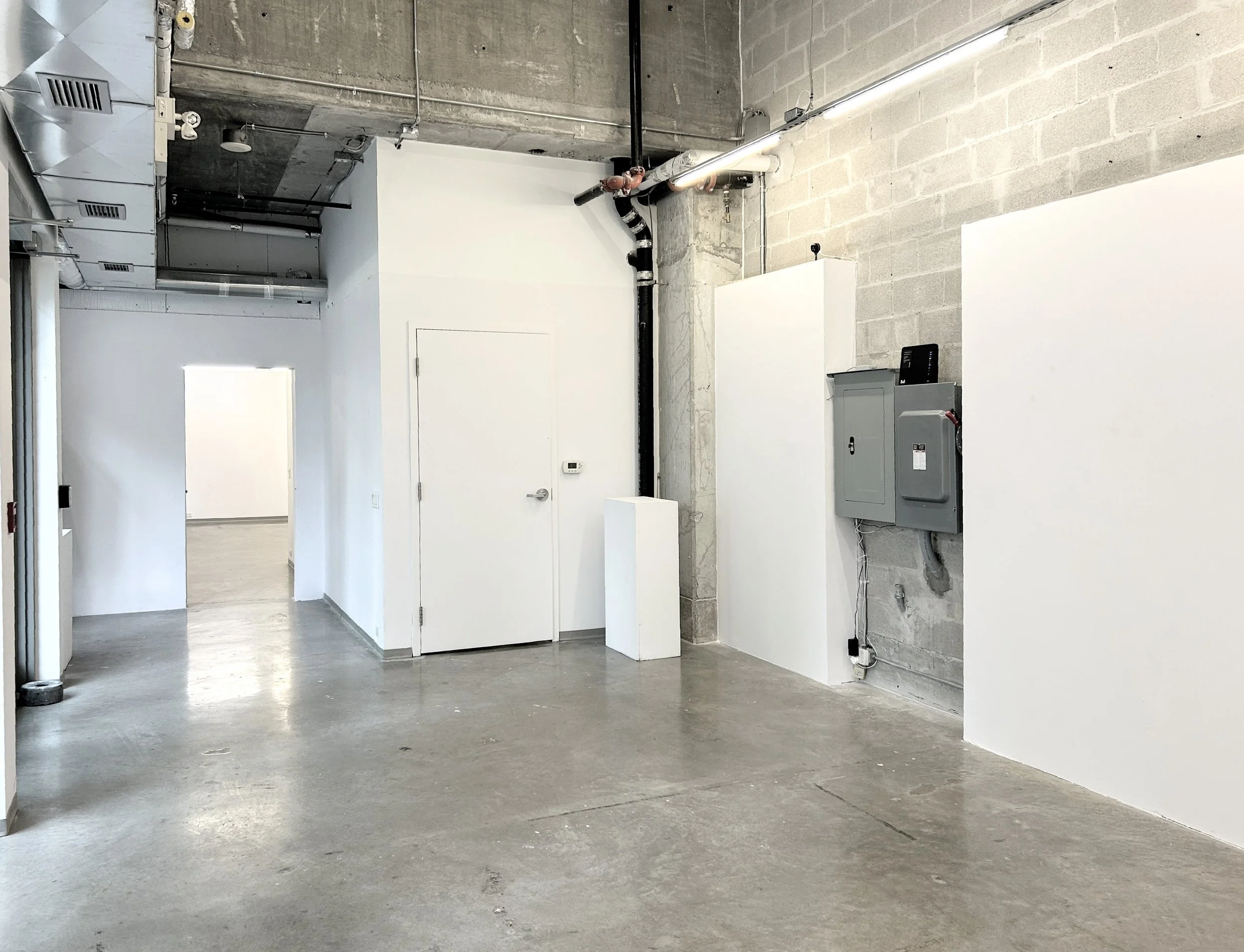 RG_GalleryA_BackWallFeature(Short).jpg