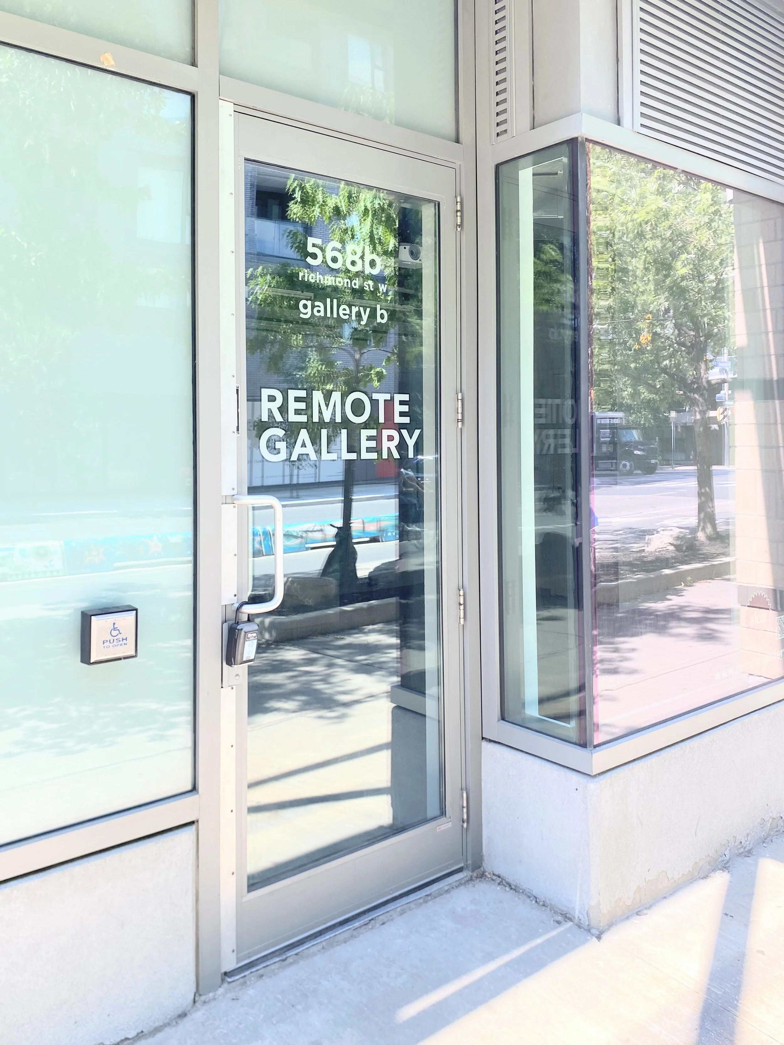 RG_GalleryB_facade_vert_2.jpg