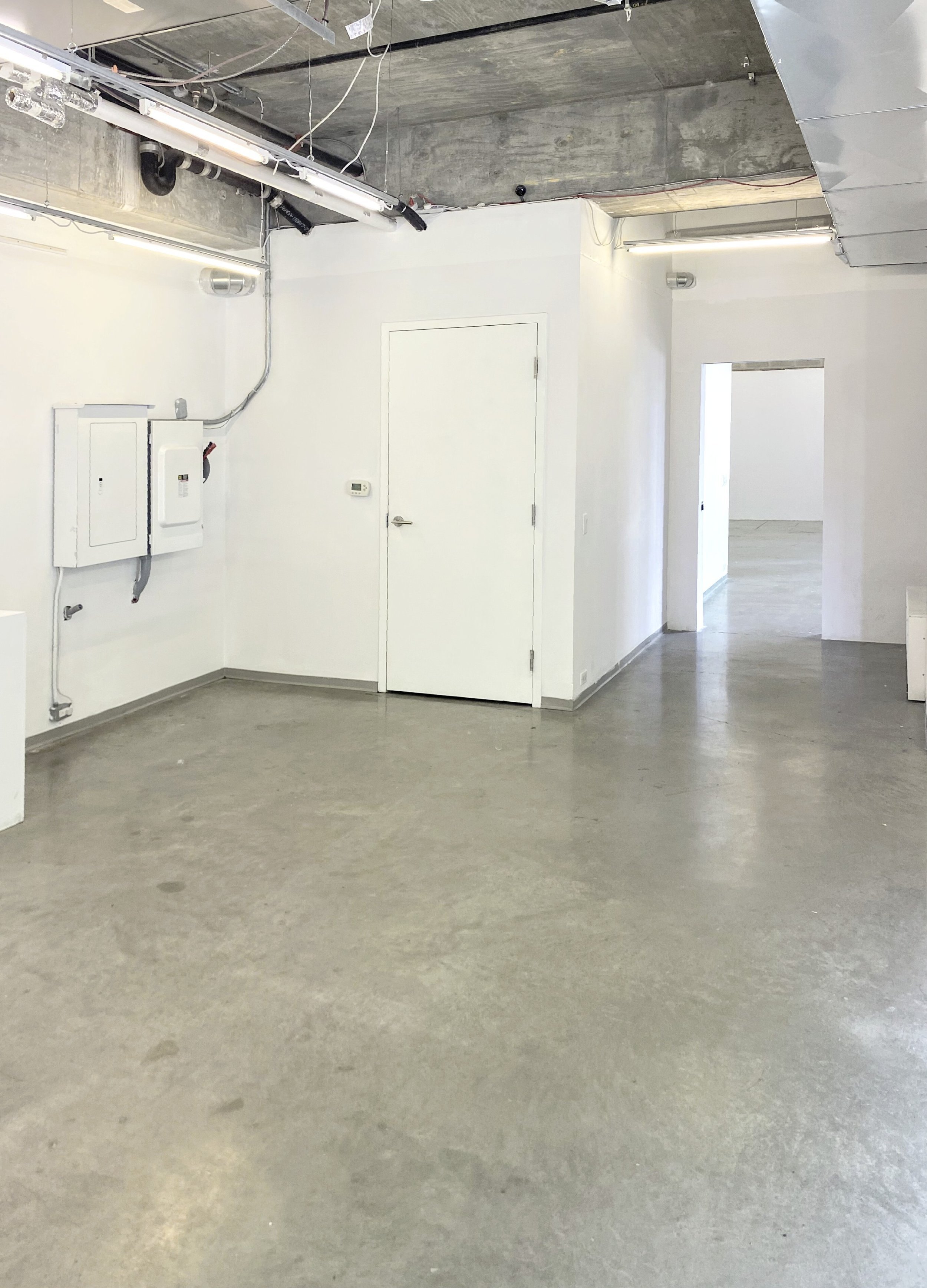 RG_GalleryB_viewtoWashroom.jpg