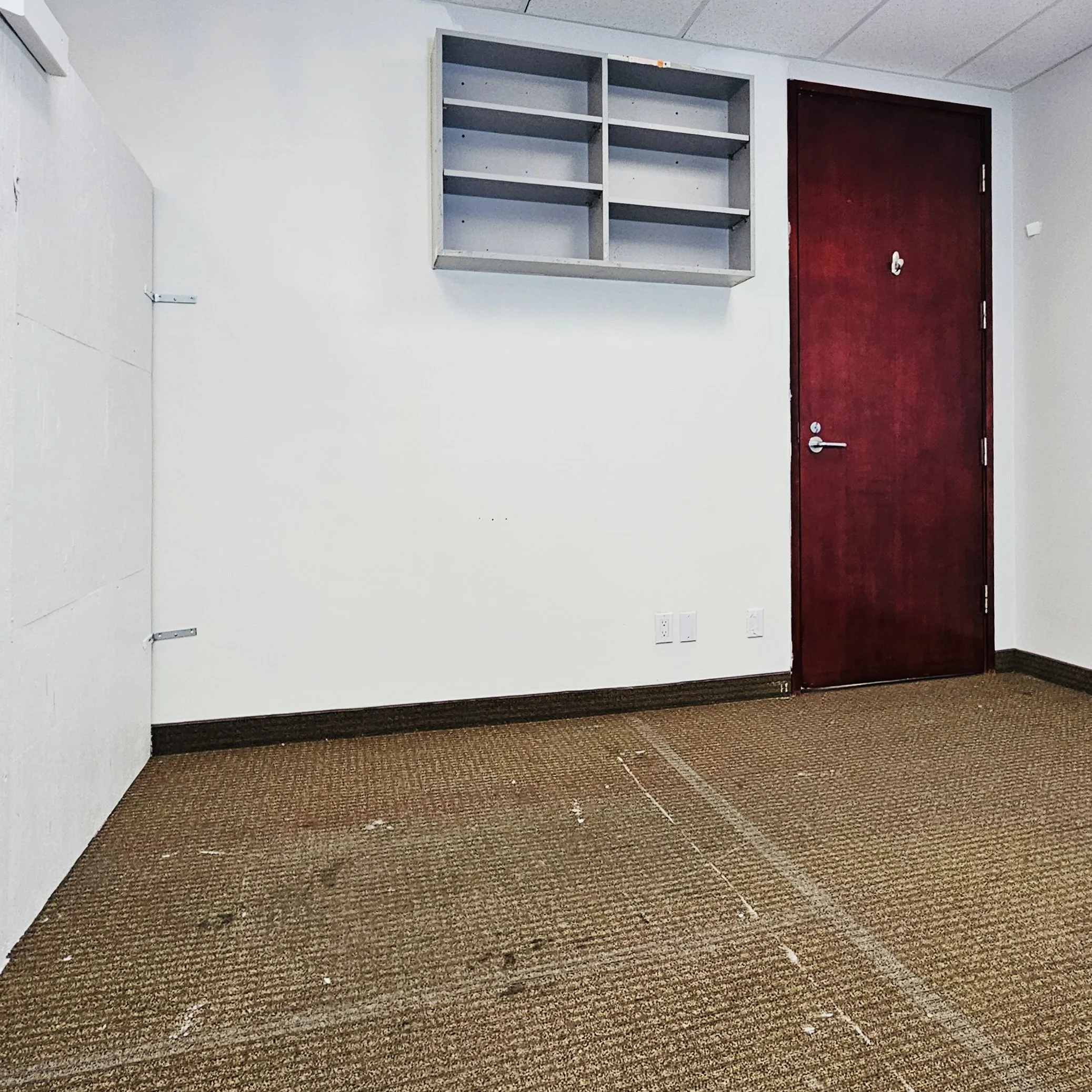 YON- 202J- Akin Studios for rent