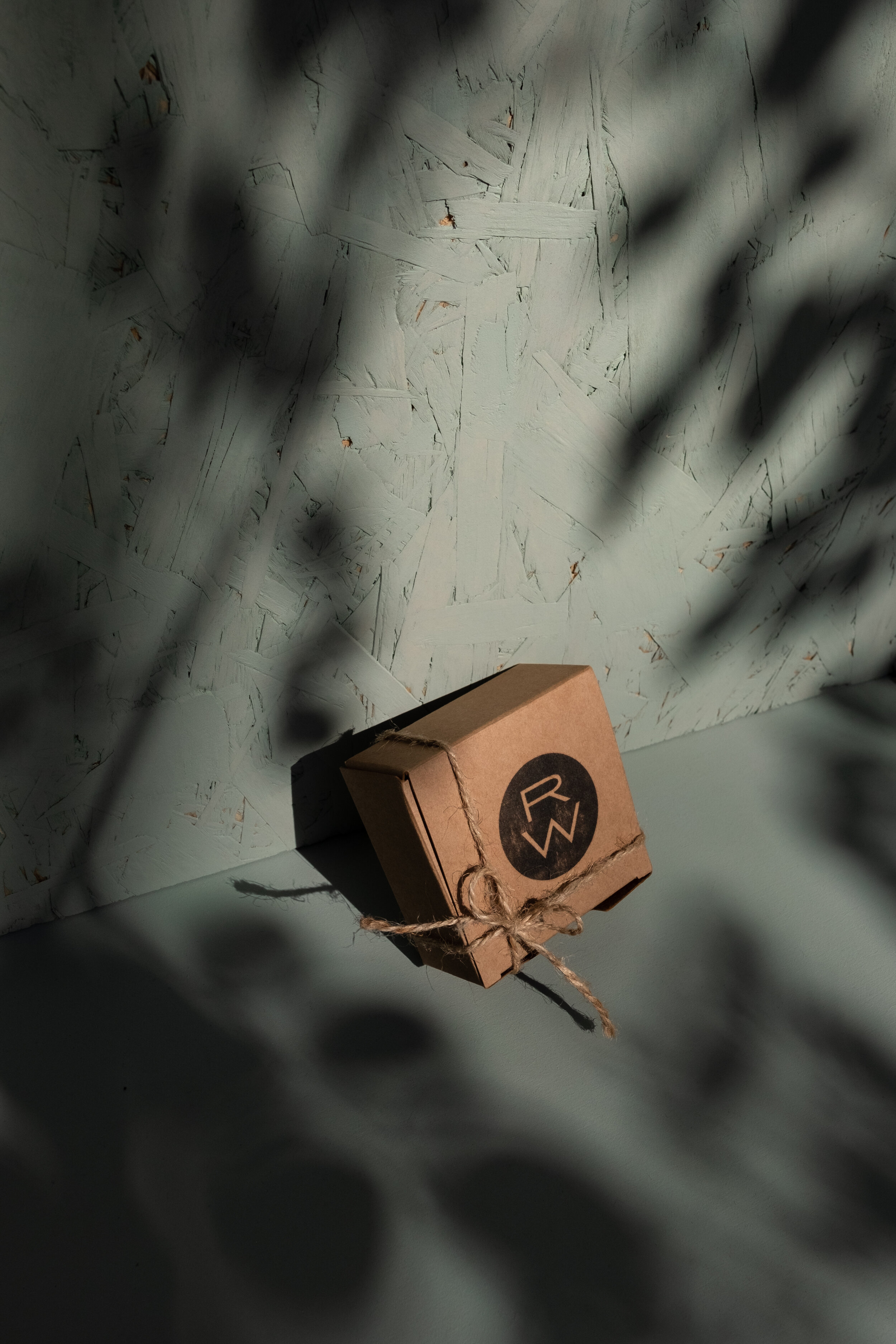 PRODUCT/BRANDING