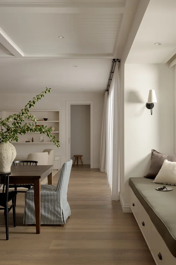 Megan ave project by Bone Made. Photography Nat Spada. Dining