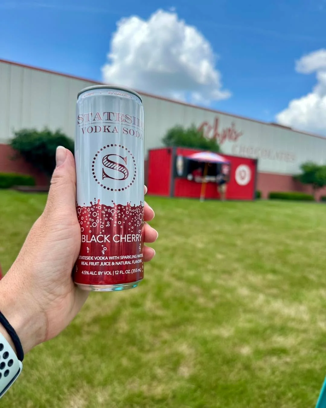 Only ✌️ weekends left at the @asherschocolates  Beer Garden! 

We&rsquo;ll be pouring drinks Saturday, 10/18 from  12&ndash;7, with @thecomfortkitchenpa serving up the good stuff 3&ndash;6, and the Asher&rsquo;s Factory Store stocked with all the swe