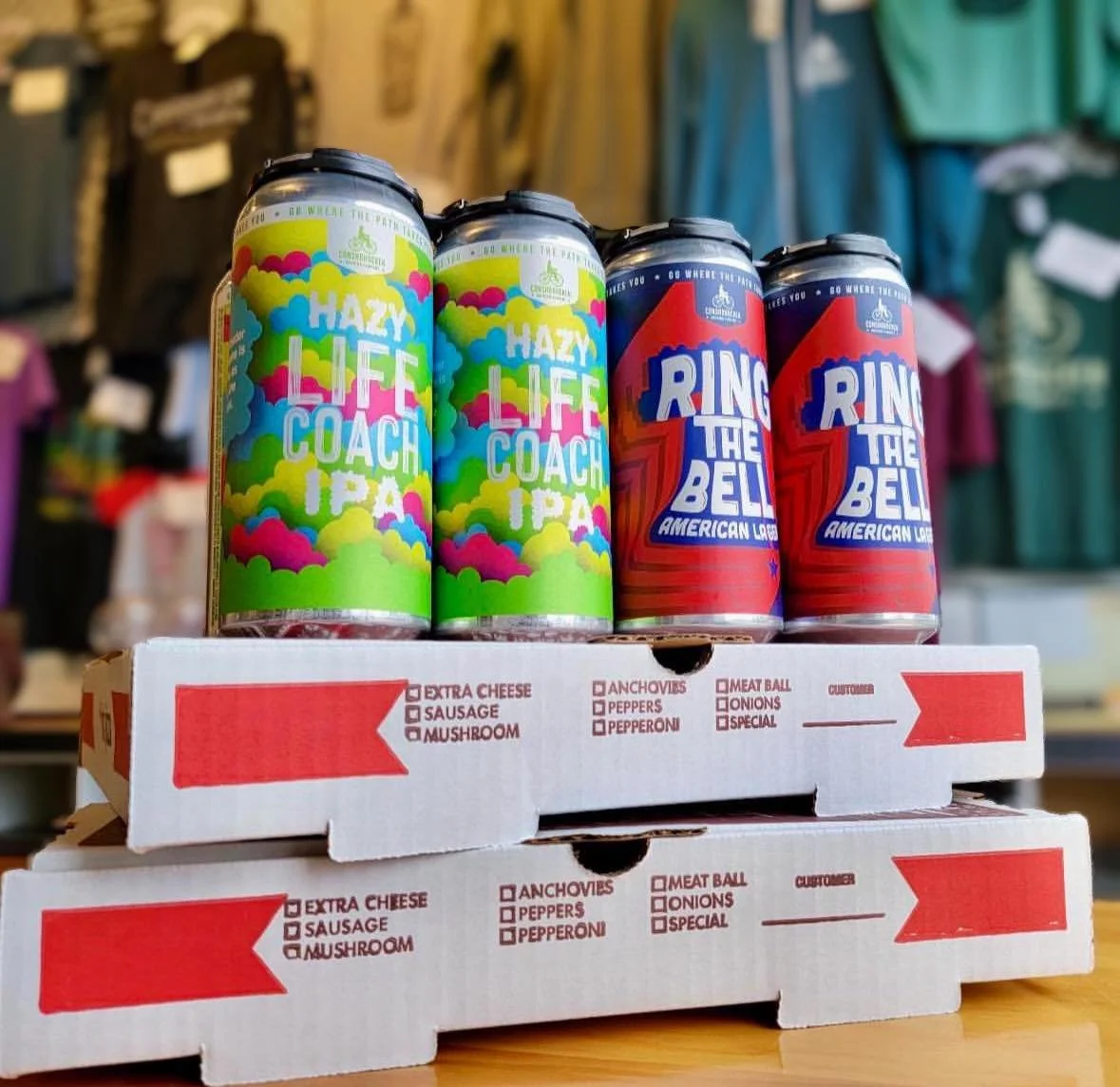 Fridays are for pizza and beer ππ» 
Hit the link in bio to place your online takeout order or stop by!