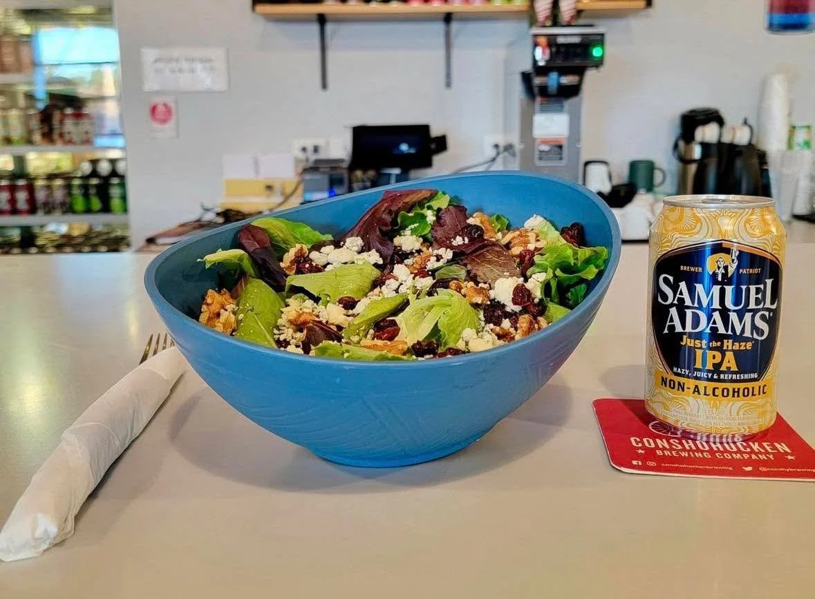 Holding strong to those New Year&rsquo;s resolutions or happily giving in? Whether it&rsquo;s a salad and an NA beer, or a Type A and cheese curds, we&rsquo;re here for whatever path you&rsquo;re on 🙌

Stop in for lunch!