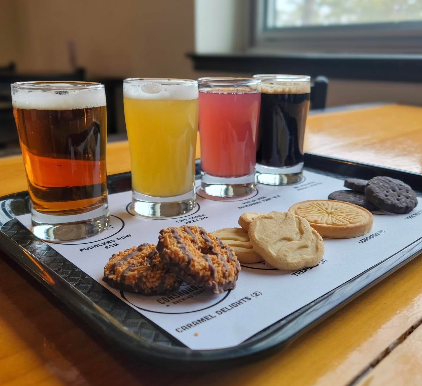 𝙃𝙖𝙥𝙥𝙮 𝙑𝙖𝙡𝙚𝙣𝙩𝙞𝙣𝙚&rsquo;𝙨 𝘿𝙖𝙮! Celebrate love (or just your love of beer and cookies) with our Girl Scout cookie flights! 🍪🍻