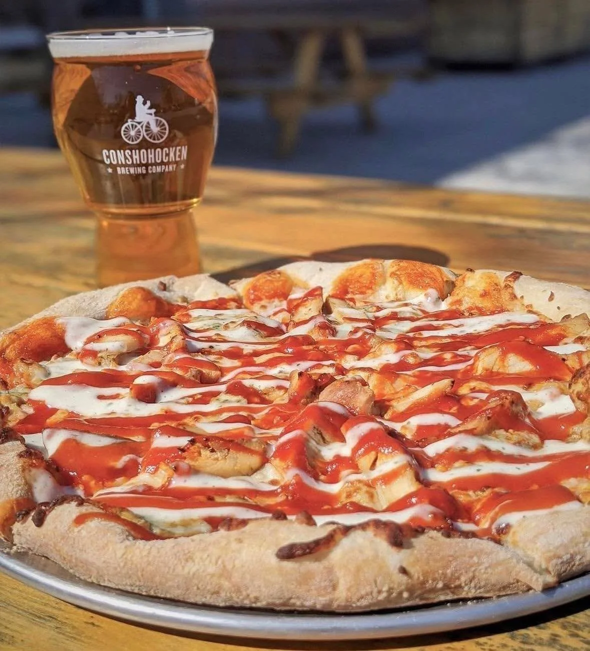 If your lunch is looking a little sad, we can help!

Pizza fresh out of the oven, a cold beer, and a seat at the bar waiting for you at the KOP Tap Room. Step out for a proper lunch break today 🙌