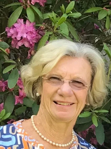 Jane Chapman.jpeg