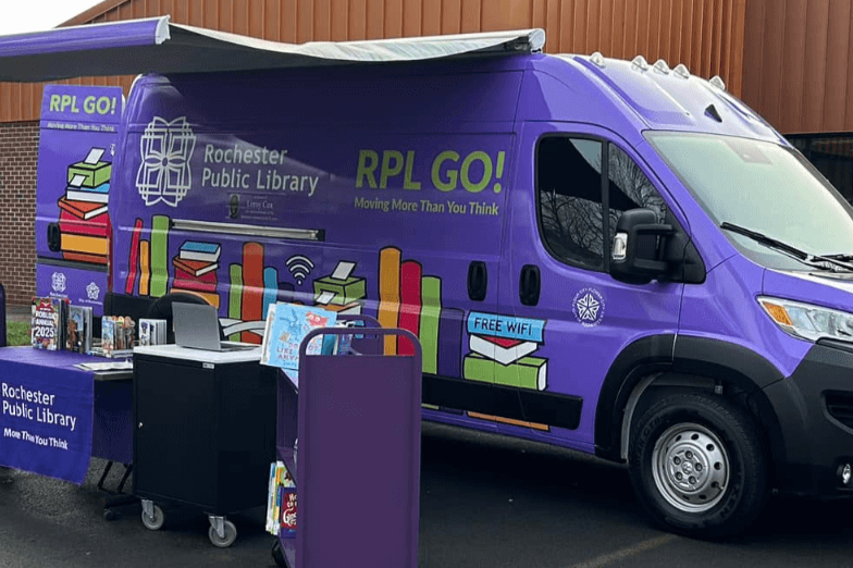 RPL–GO!  Mobile Library at Highland Park…