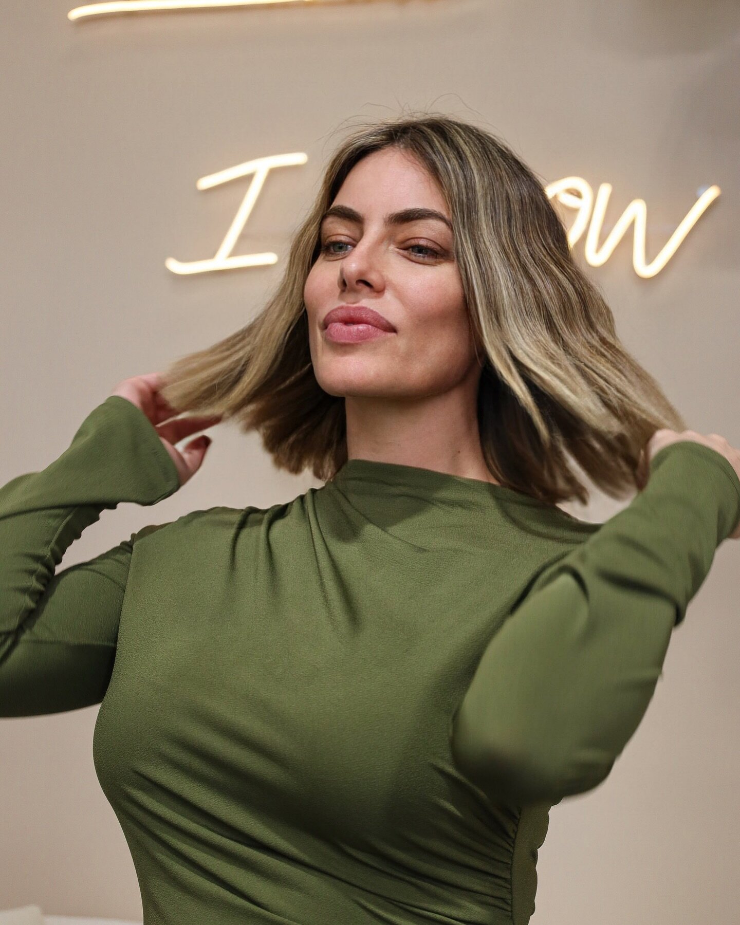 Sprint into a fresh new look! 💇&zwj;♀️ Short hair, don&rsquo;t care! 💁&zwj;♀️ 

#dafnesalon #shorthair #barbiehair