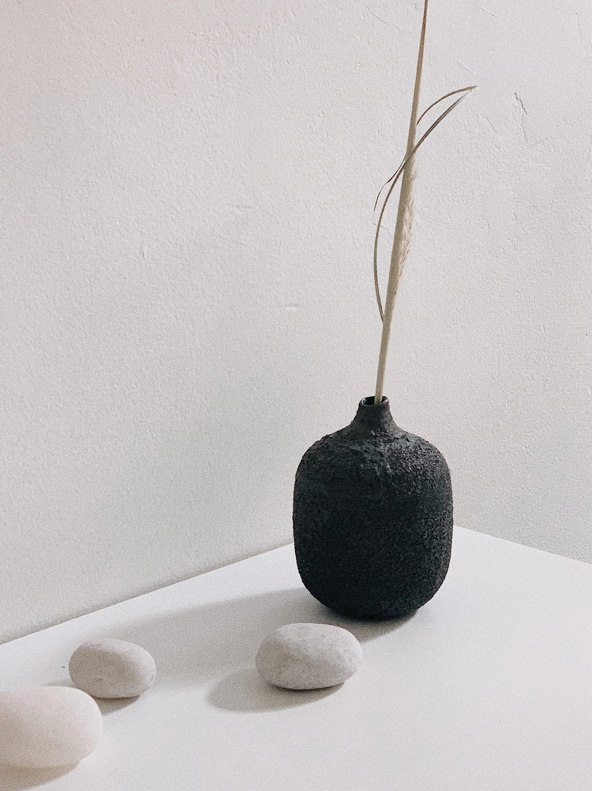 BOMBABIRD created a new glaze exclusively for this release – mimicking the texture of lava rock. There will be a limited quantity available and once they are gone, they are gone!