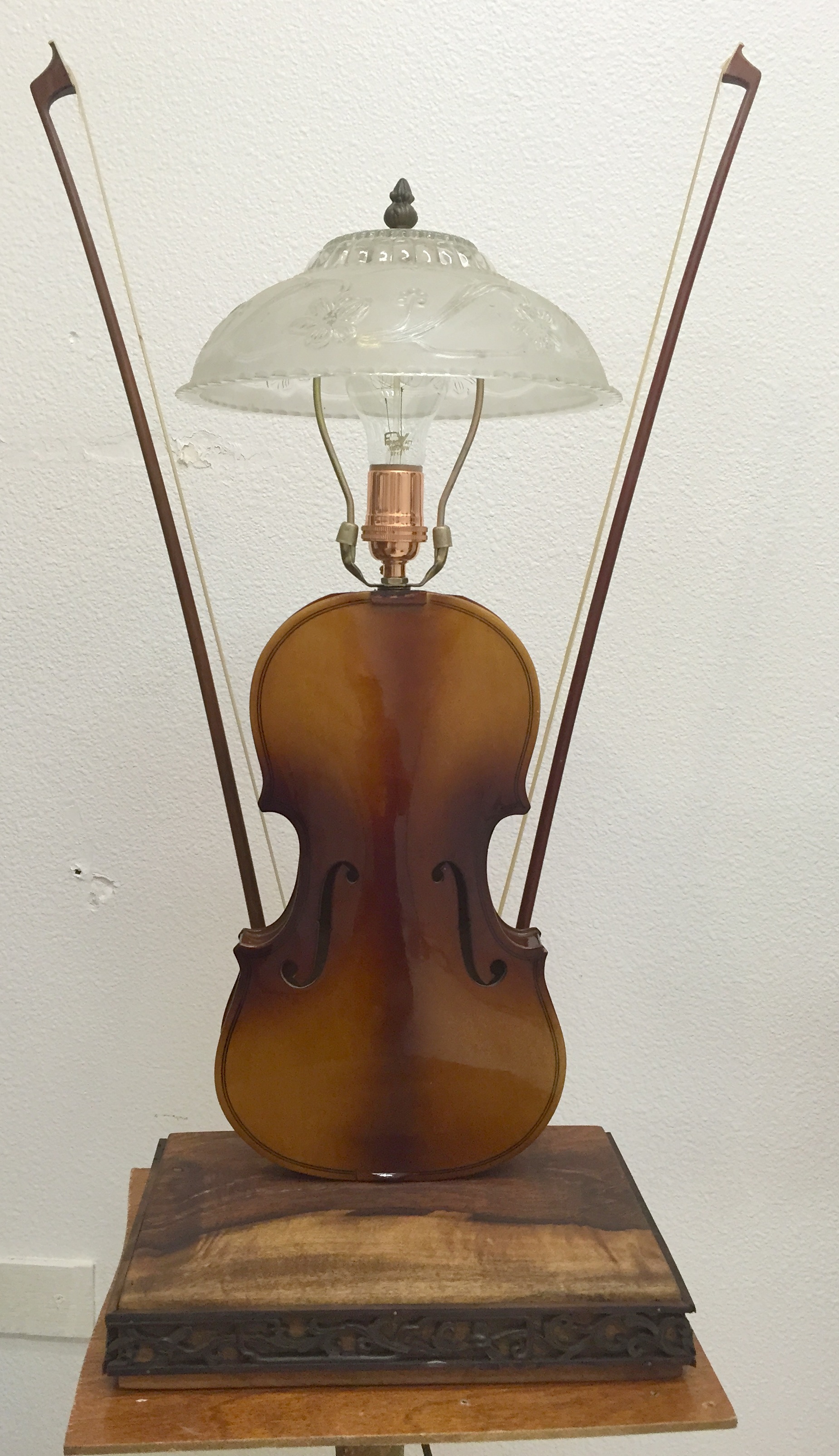 Grapelli's Lamp Off.jpeg