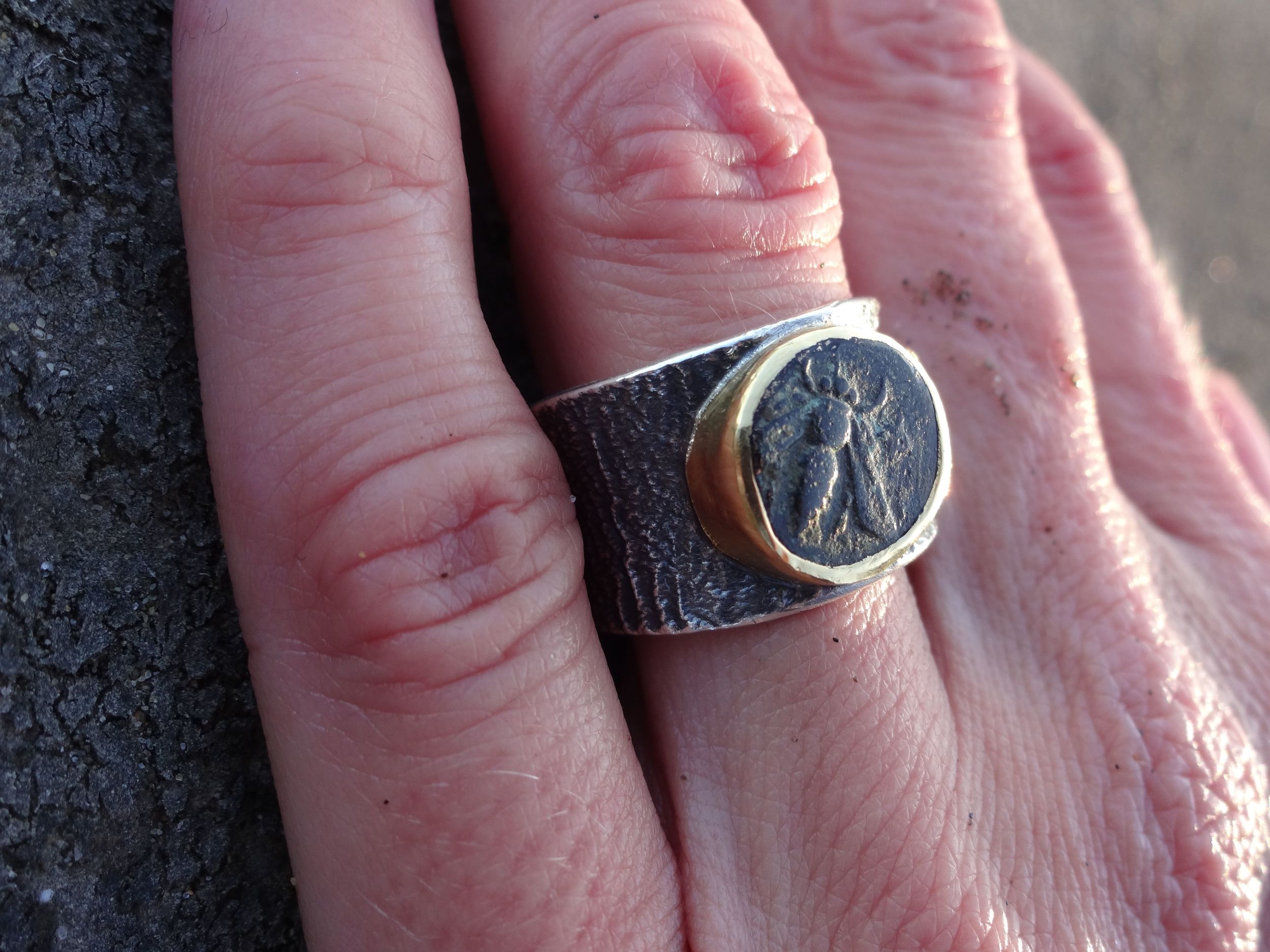 Honey Bee Ring