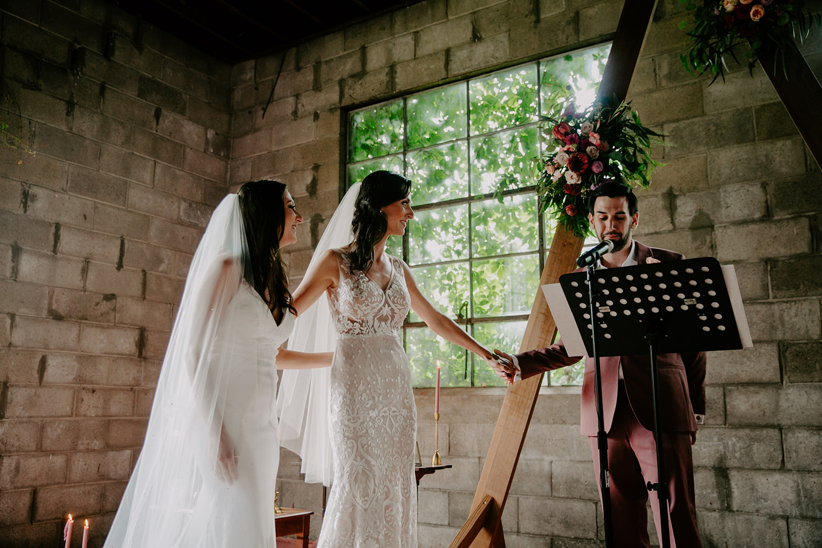 WmHBuckleyFarmWedding_ChelseyAlyssa_TowardsTheMoon-21.jpg