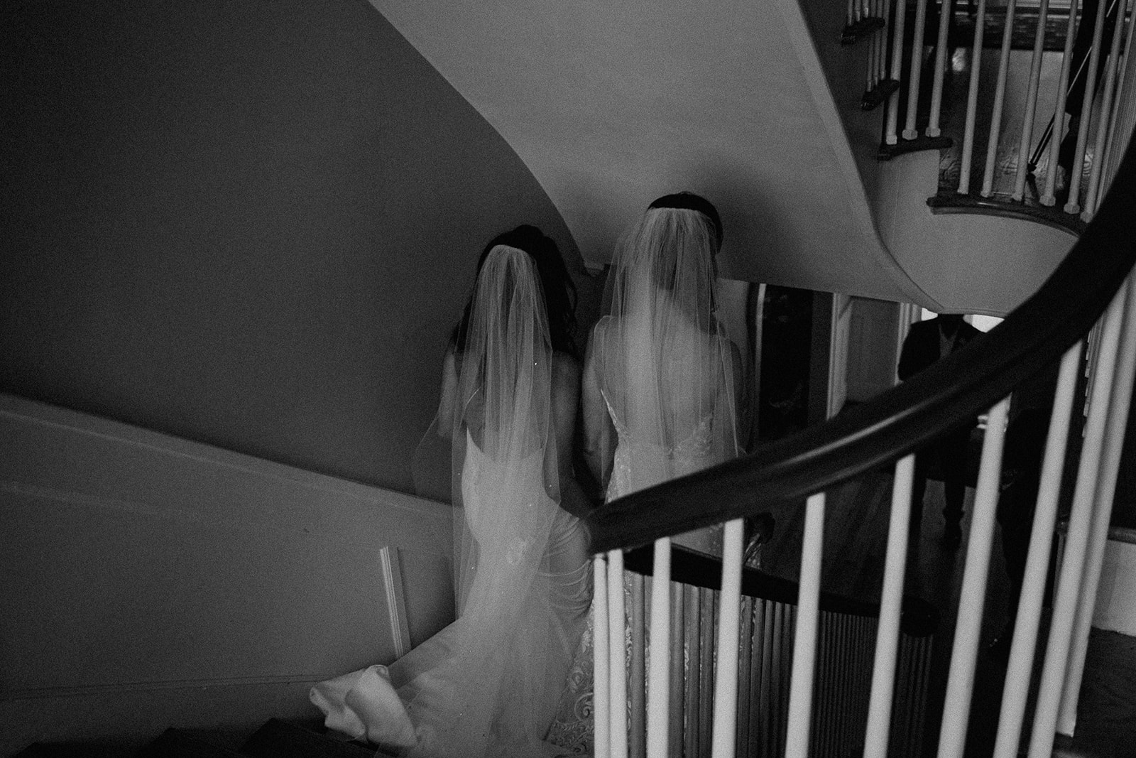 WmHBuckleyFarmWedding_AlyssaChelsey_GettingReadyFirstLook-126.jpg