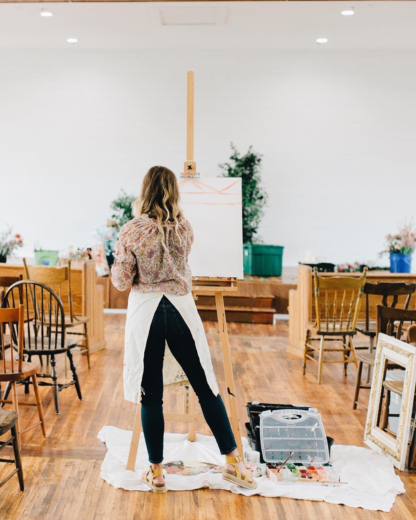 Busy busy prepping for some live wedding paintings this weekend and next! YAY! I am still taking bookings for late summer and fall 2021 weddings 💒