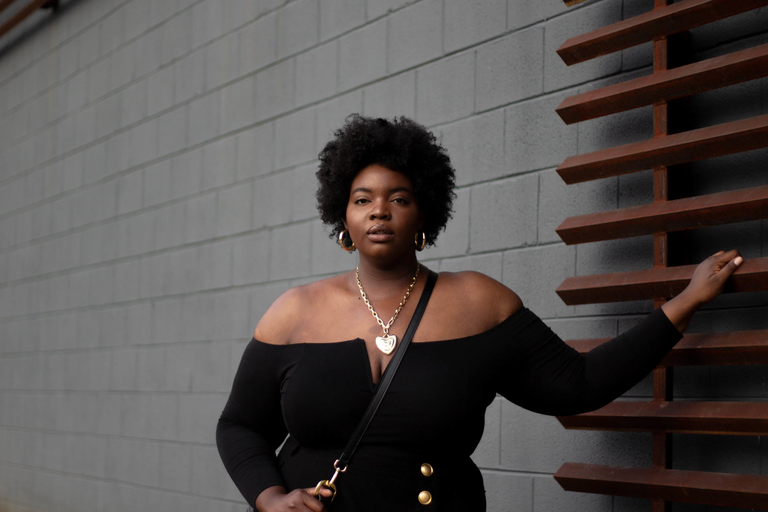 Valerie-Eguavoen-All-Black-Look-ON-A-CURVE-5458.jpg