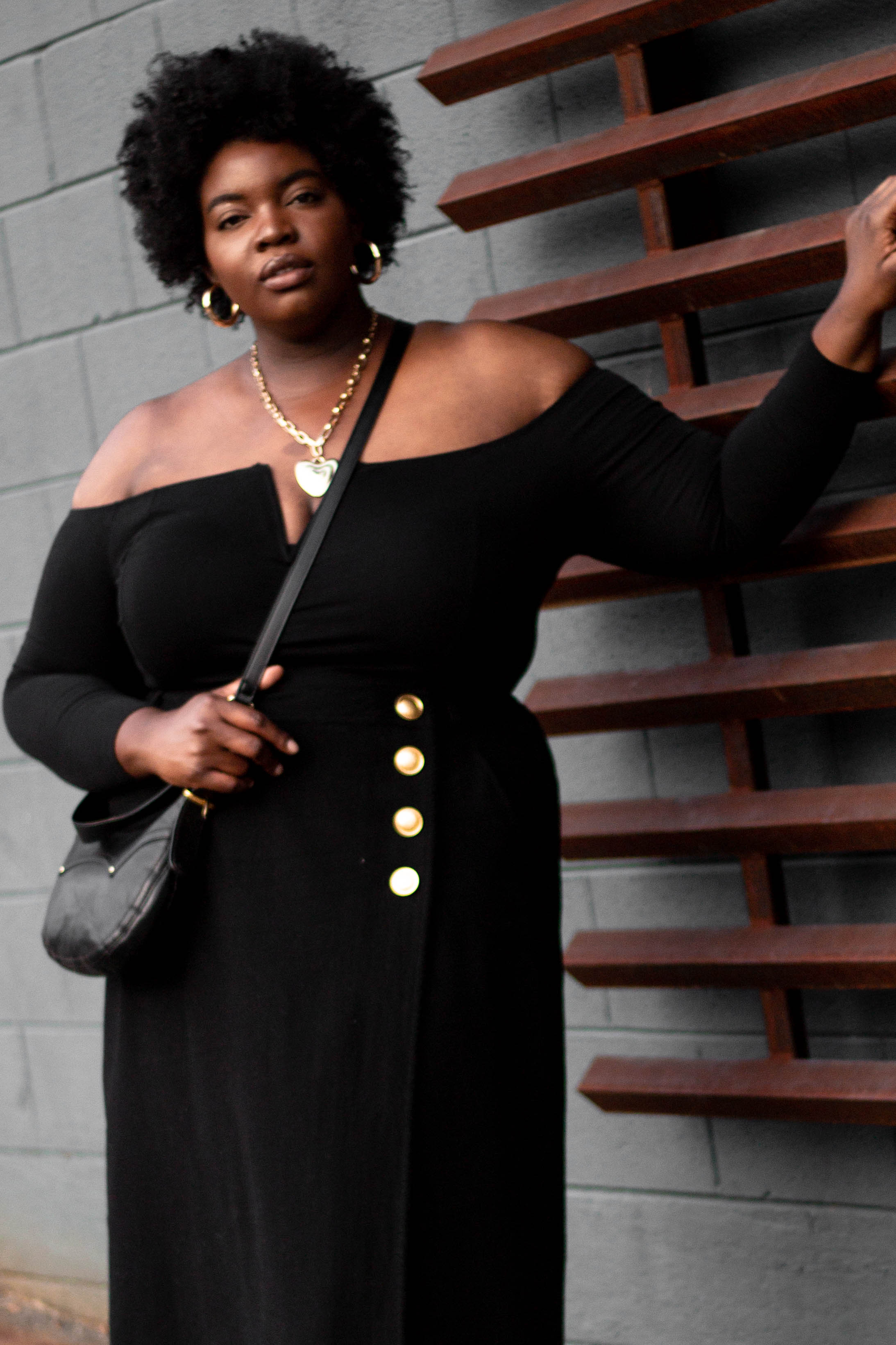 Valerie-Eguavoen-All-Black-Look-ON-A-CURVE-5460.jpg