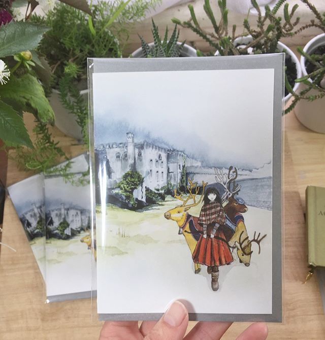 New painting, new cards ... often in life I feel like I’m not achieving anything. This is one of those moments of hard evidence that things are being done, changed and completed. Thank you for witnessing this brief moment in time 😂. Not sure how to celebrate... my dearest wish is to learn to sail and then maybe when I’m all salty to complete more ocean based / fisherfolk paintings. Does anyone have any suggestions? Can any of you sail? Does anyone need crew?