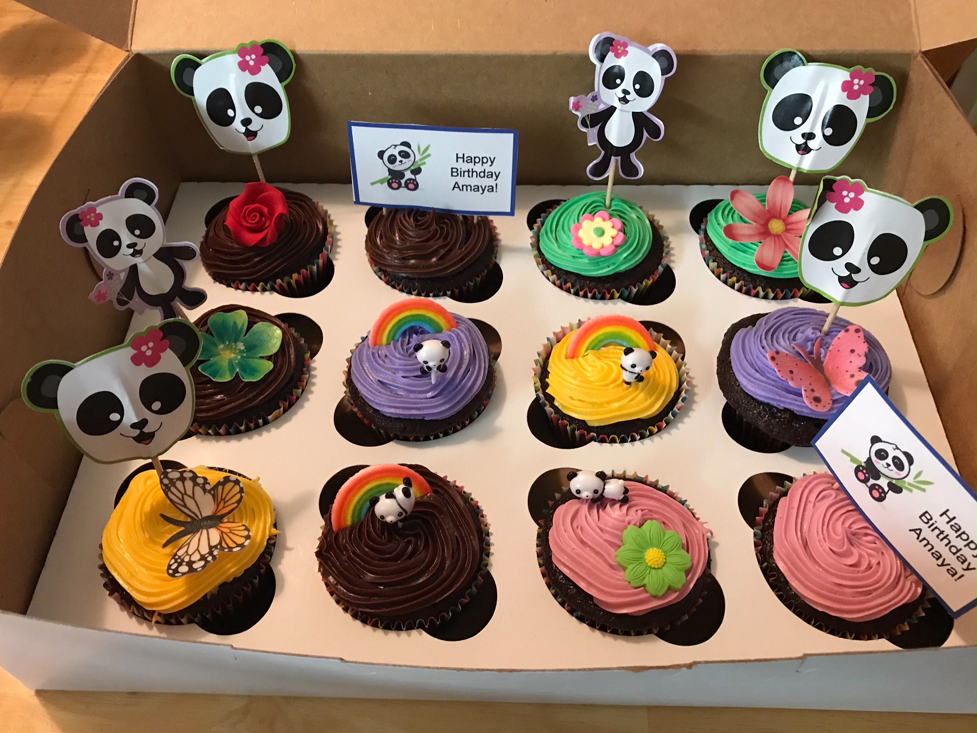 Panda cupcakes.jpg