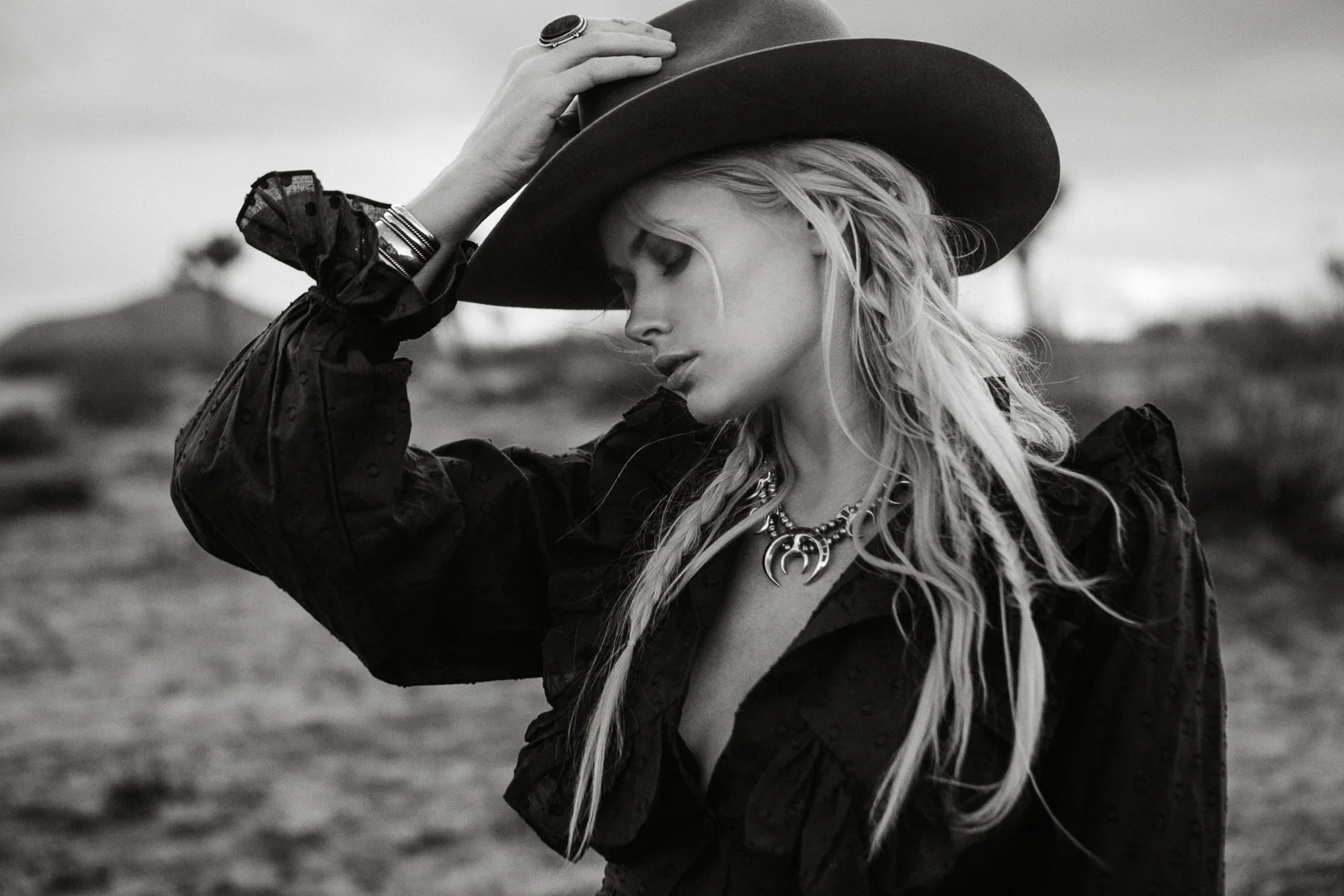 Unknown Legend x LastDaze feat. Lauren Bennett